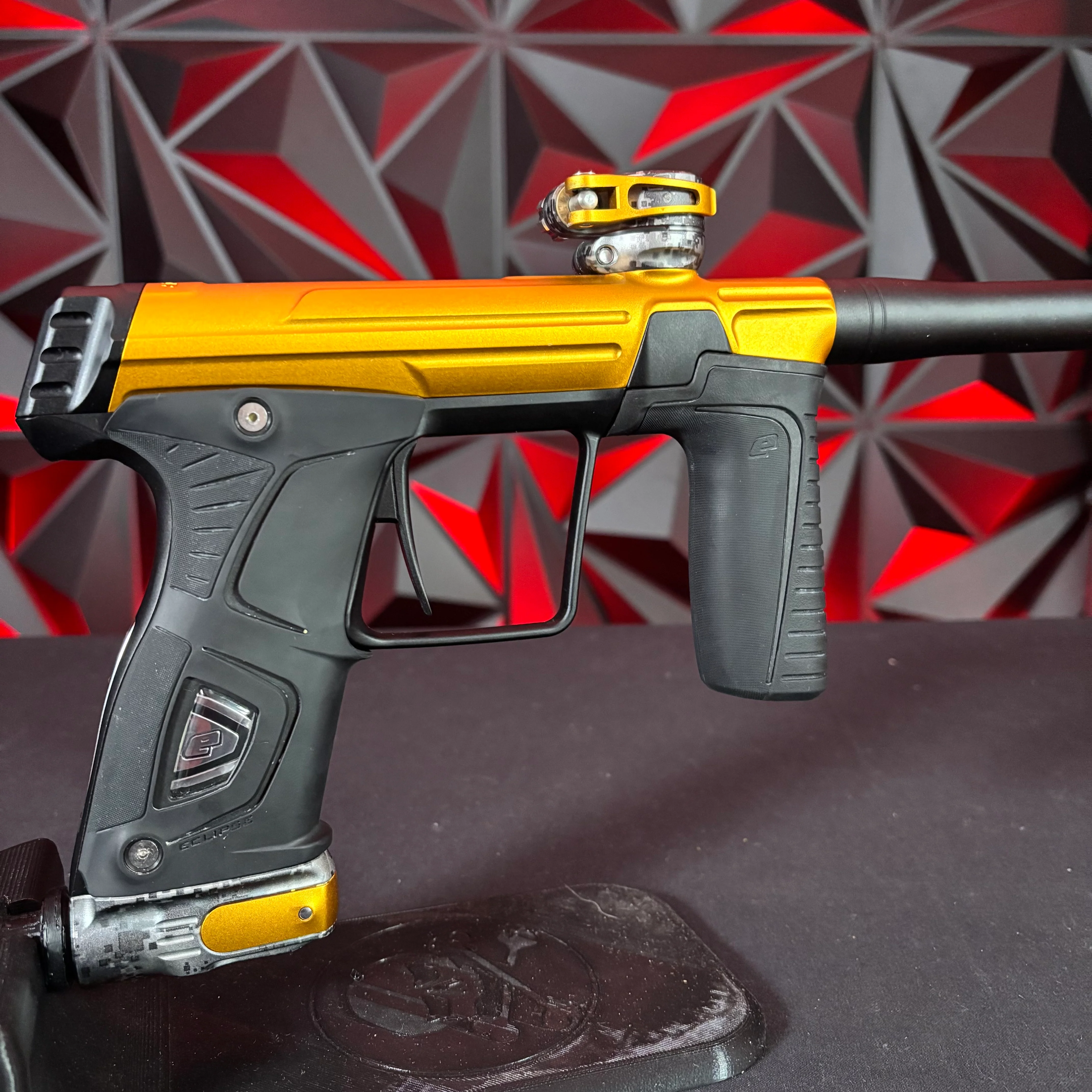Used Planet Eclipse Gtek 170R Paintball Gun - Gold/Black - Image 2
