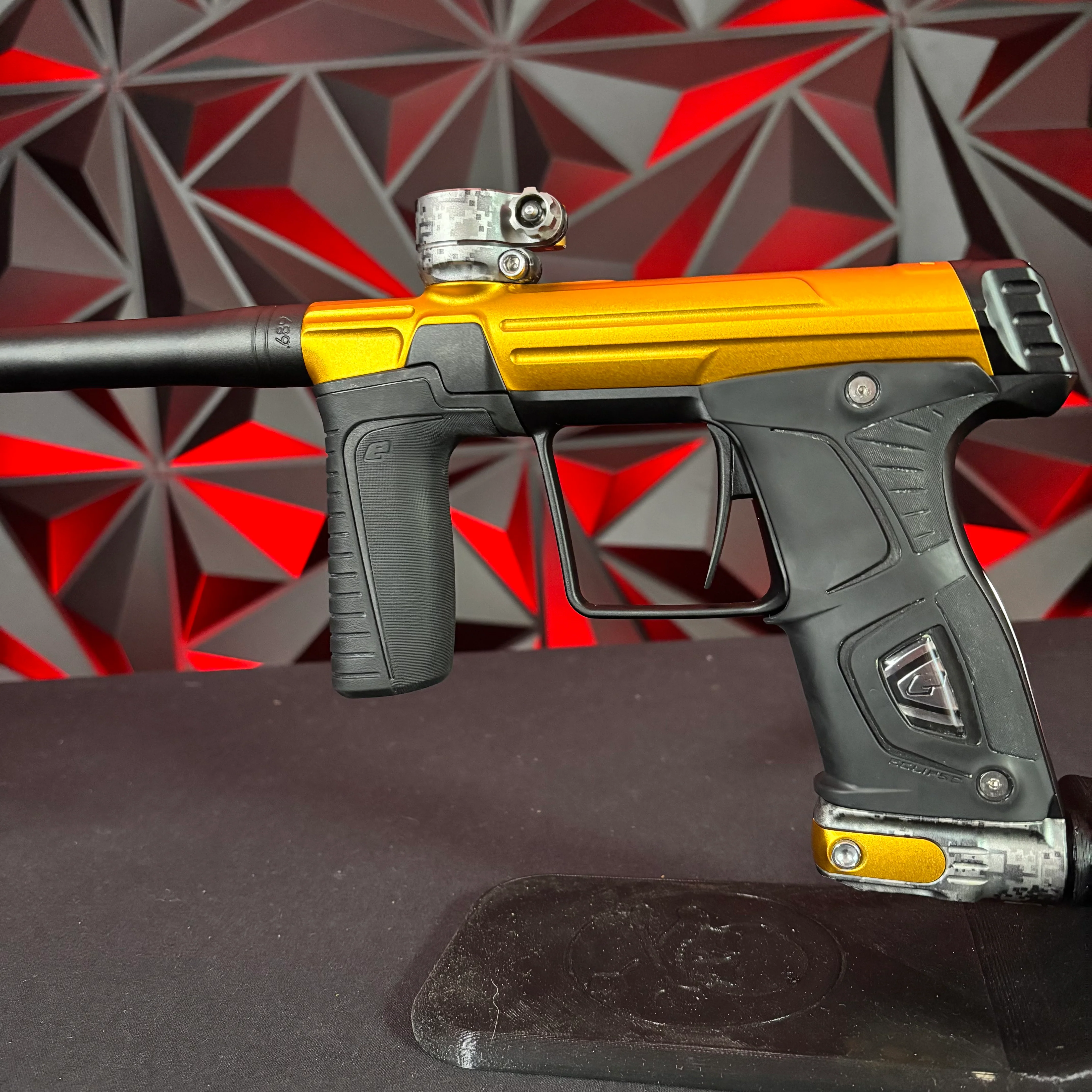 Used Planet Eclipse Gtek 170R Paintball Gun - Gold/Black - Image 3