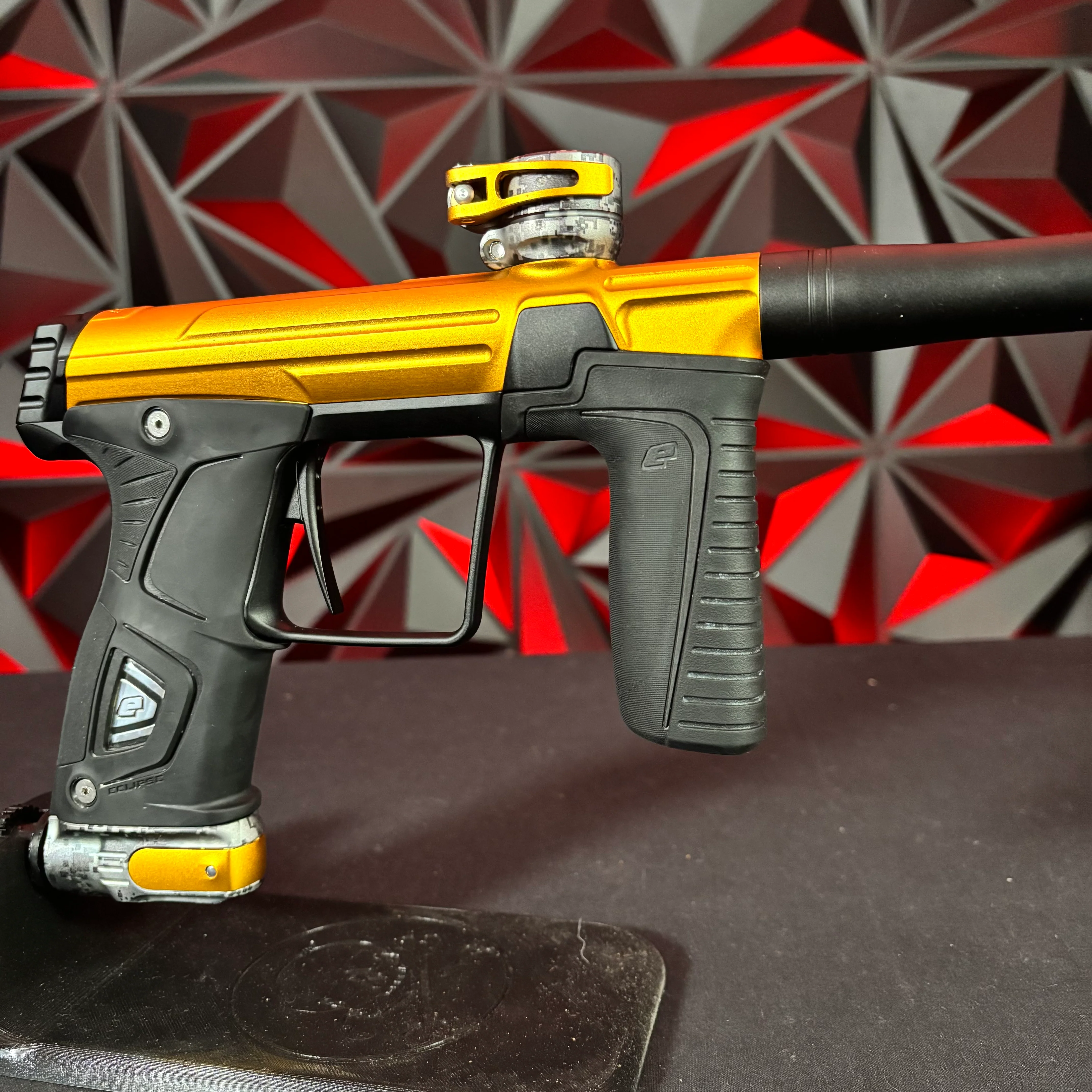 Used Planet Eclipse Gtek 170R Paintball Gun - Gold/Black - Image 4