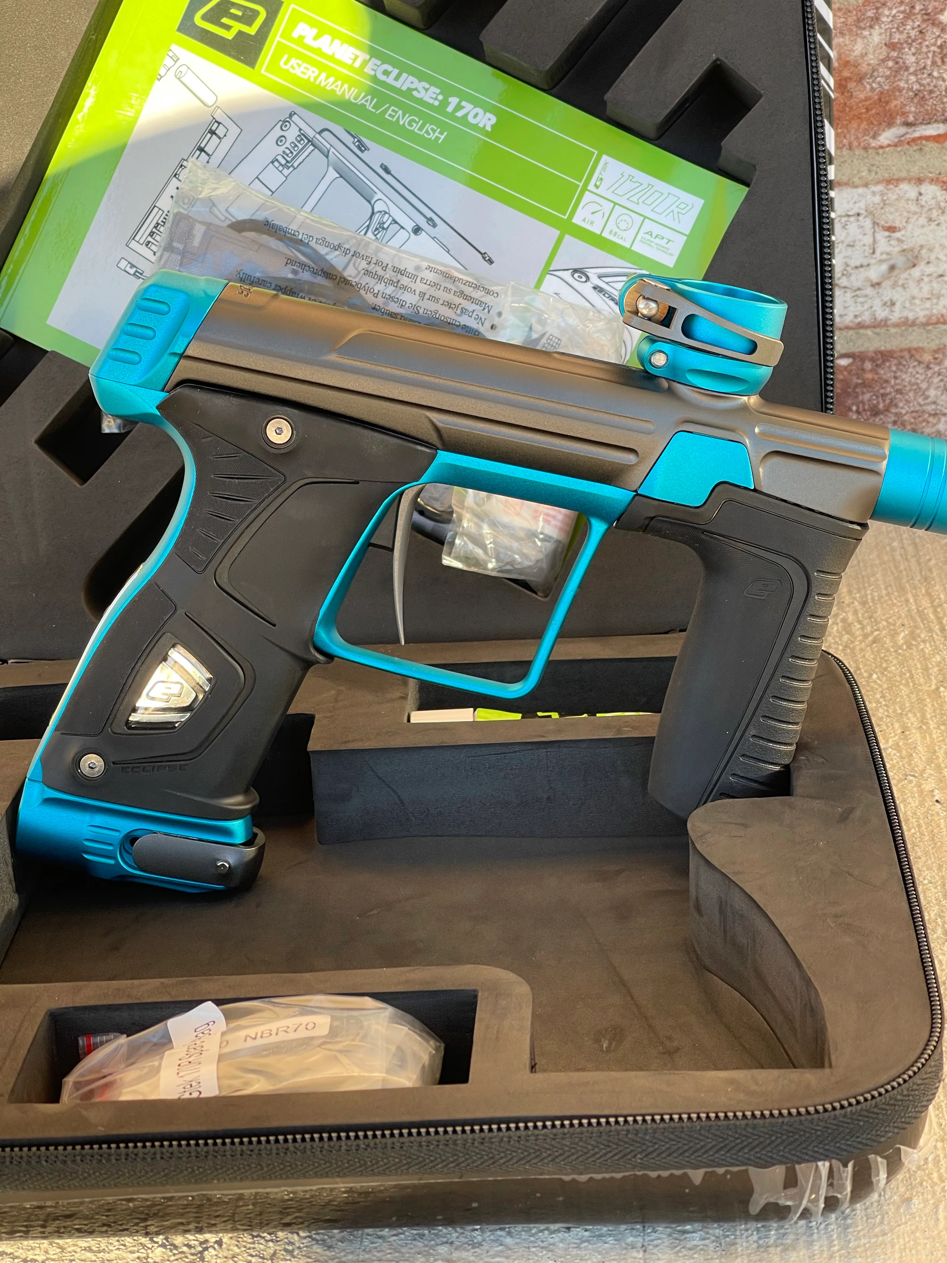 Used Planet Eclipse Gtek 170R Paintball Gun - Grey/Teal - Image 3