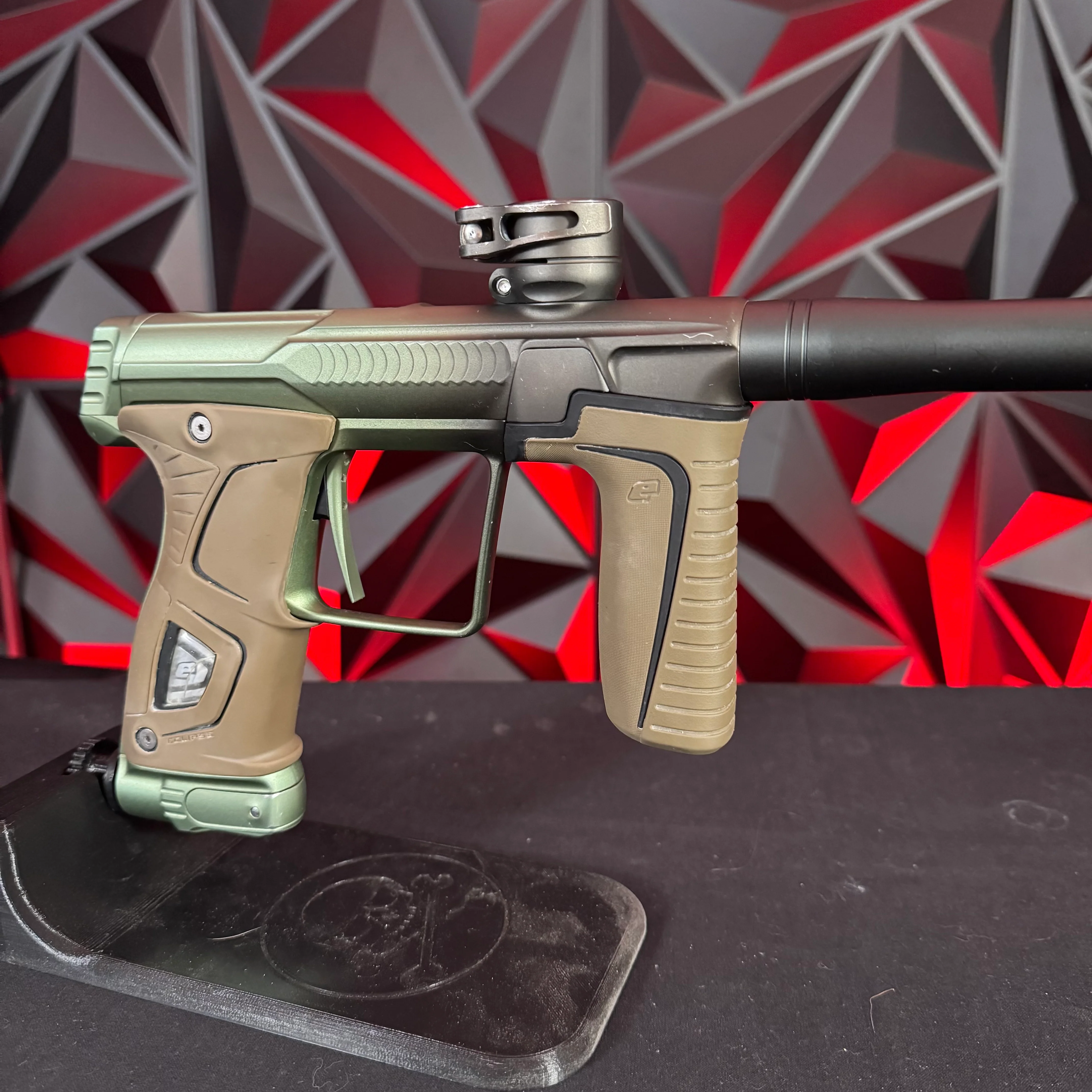 Used Planet Eclipse Gtek 170R Paintball Gun - LE Predator Olive/Black Fade - Image 3
