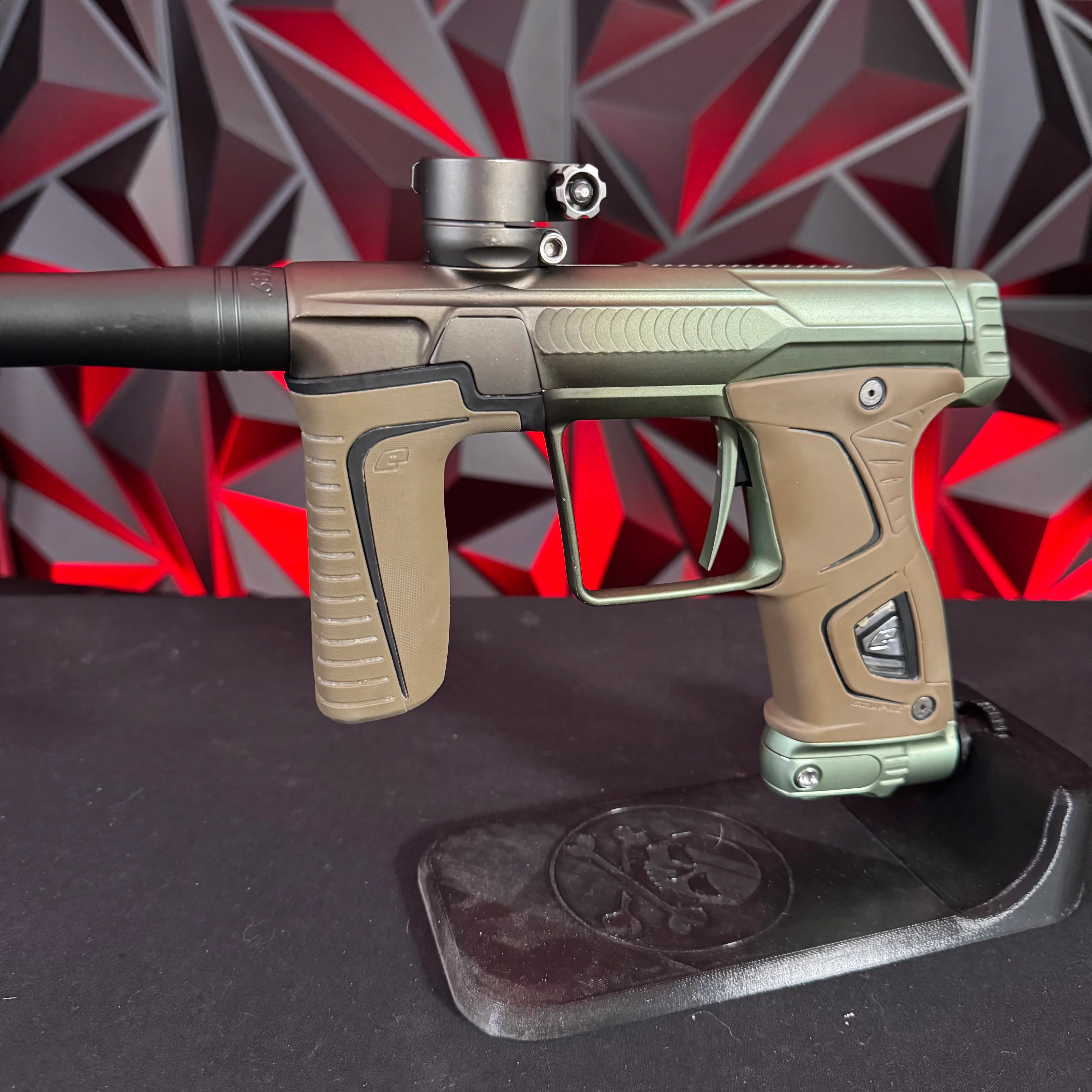 Used Planet Eclipse Gtek 170R Paintball Gun - LE Predator Olive/Black Fade - Image 6