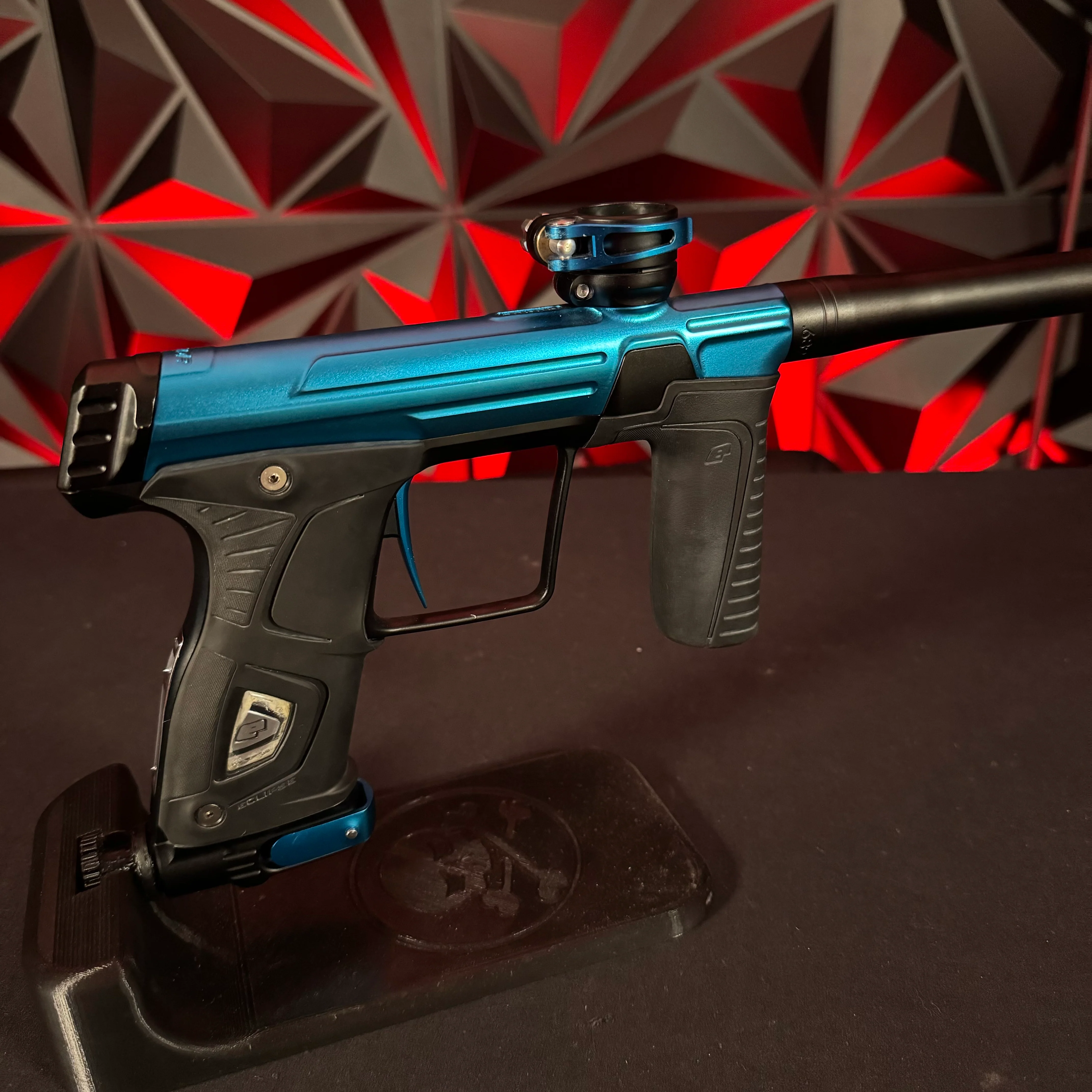 Used Planet Eclipse Gtek 170R Paintball Marker - Blue/Black - Image 2