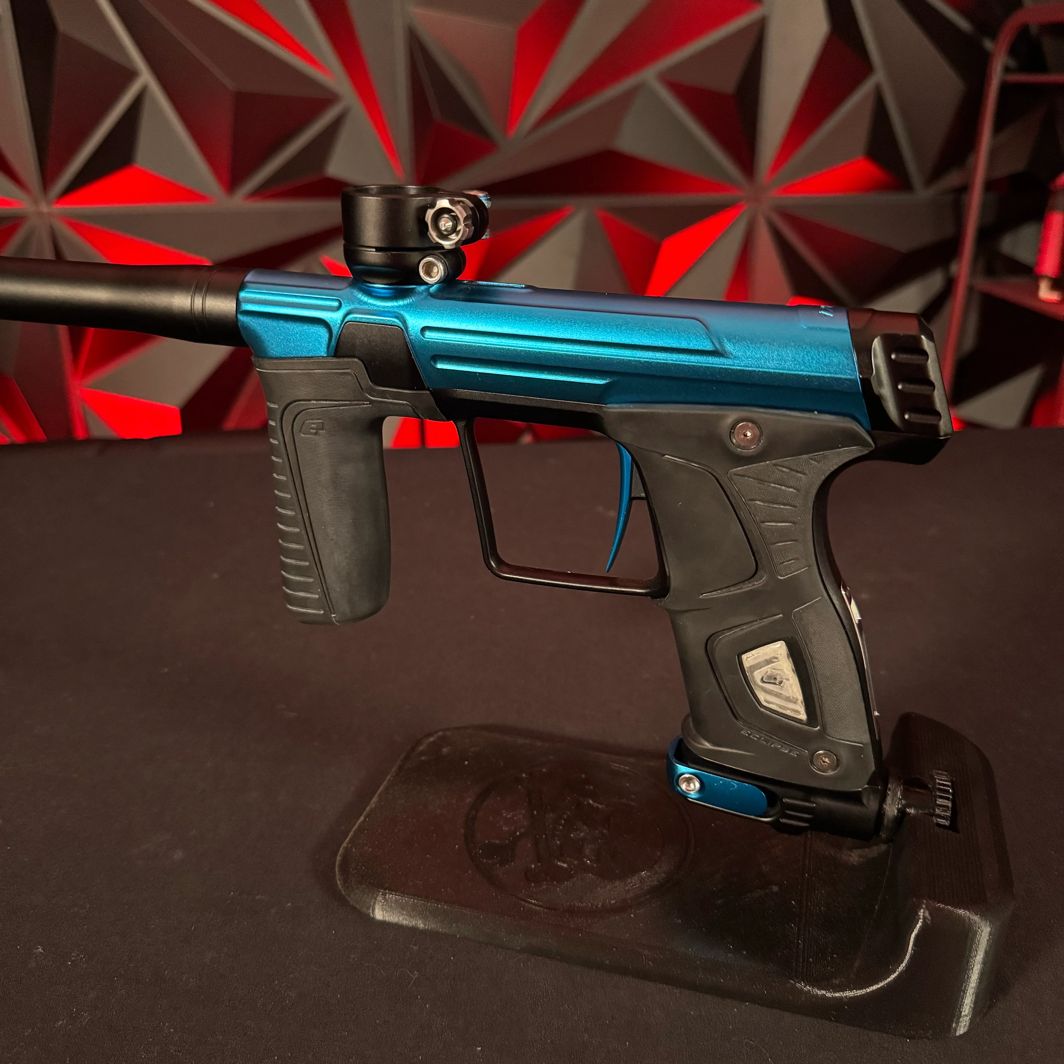 Used Planet Eclipse Gtek 170R Paintball Marker - Blue/Black - Image 3