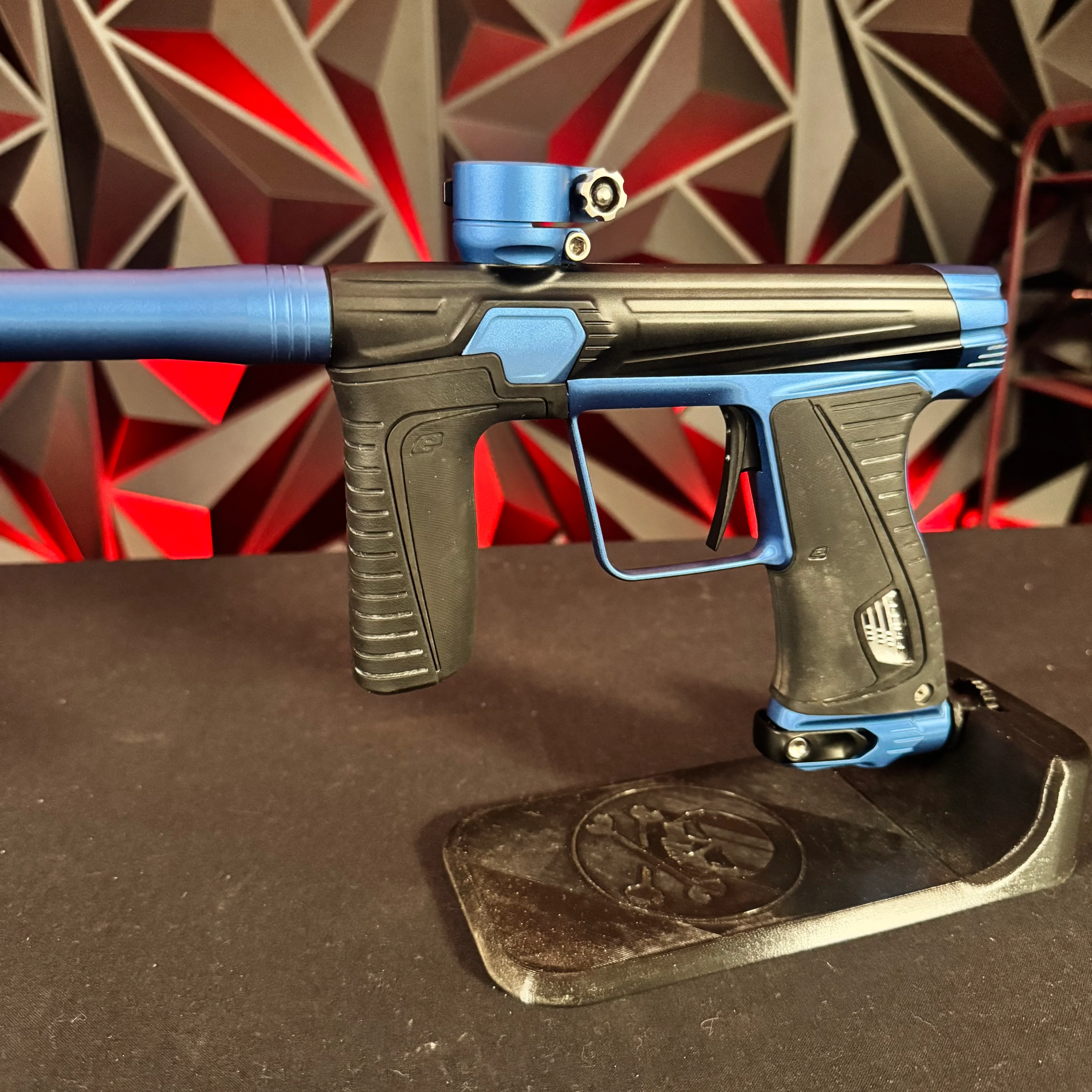 Used Planet Eclipse Gtek 180R Paintball Gun - Black/Blue - Image 5