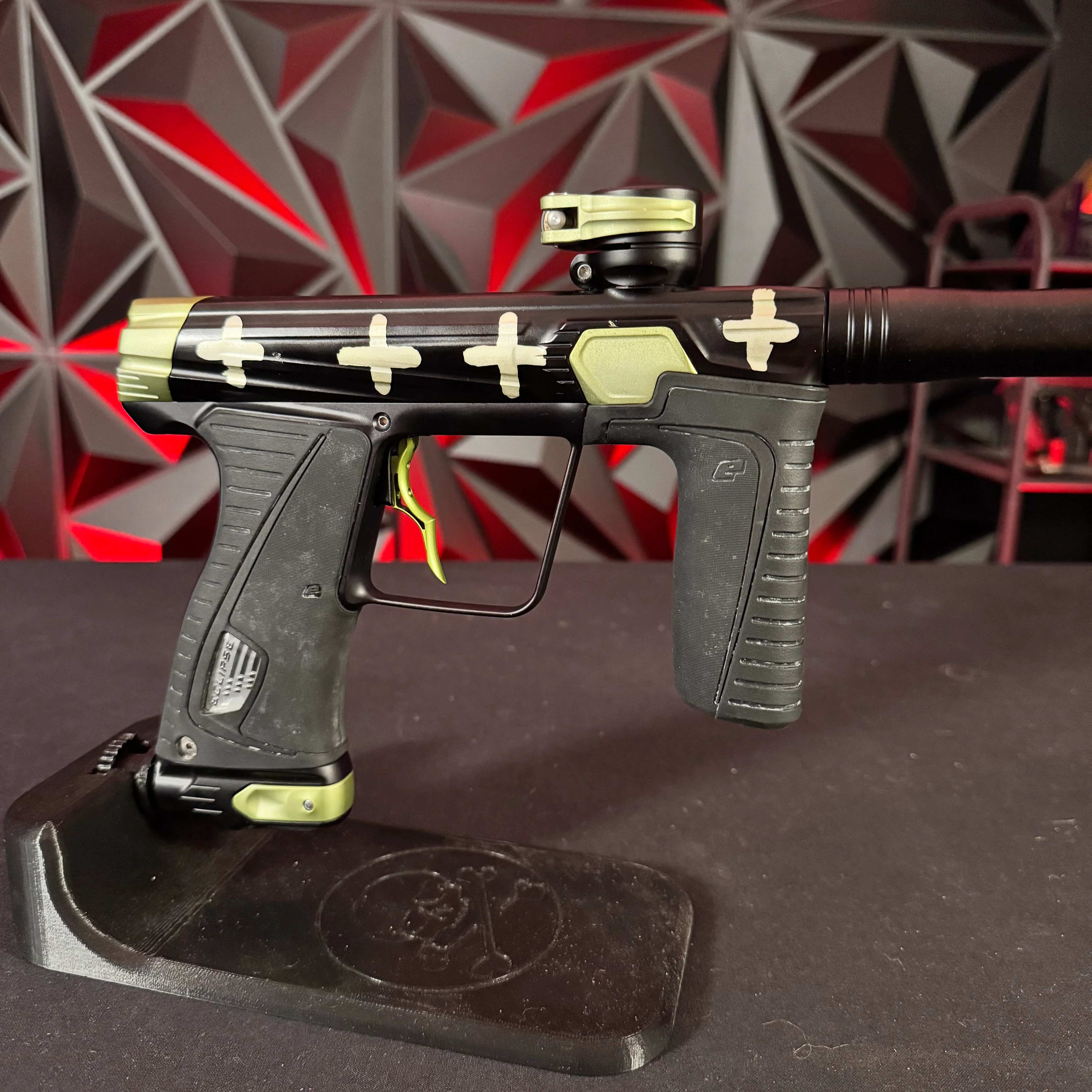 Used Planet Eclipse Gtek 180R Paintball Gun - Black/Green Hormesis Colab w/Infamous Deuce Trigger - Image 4