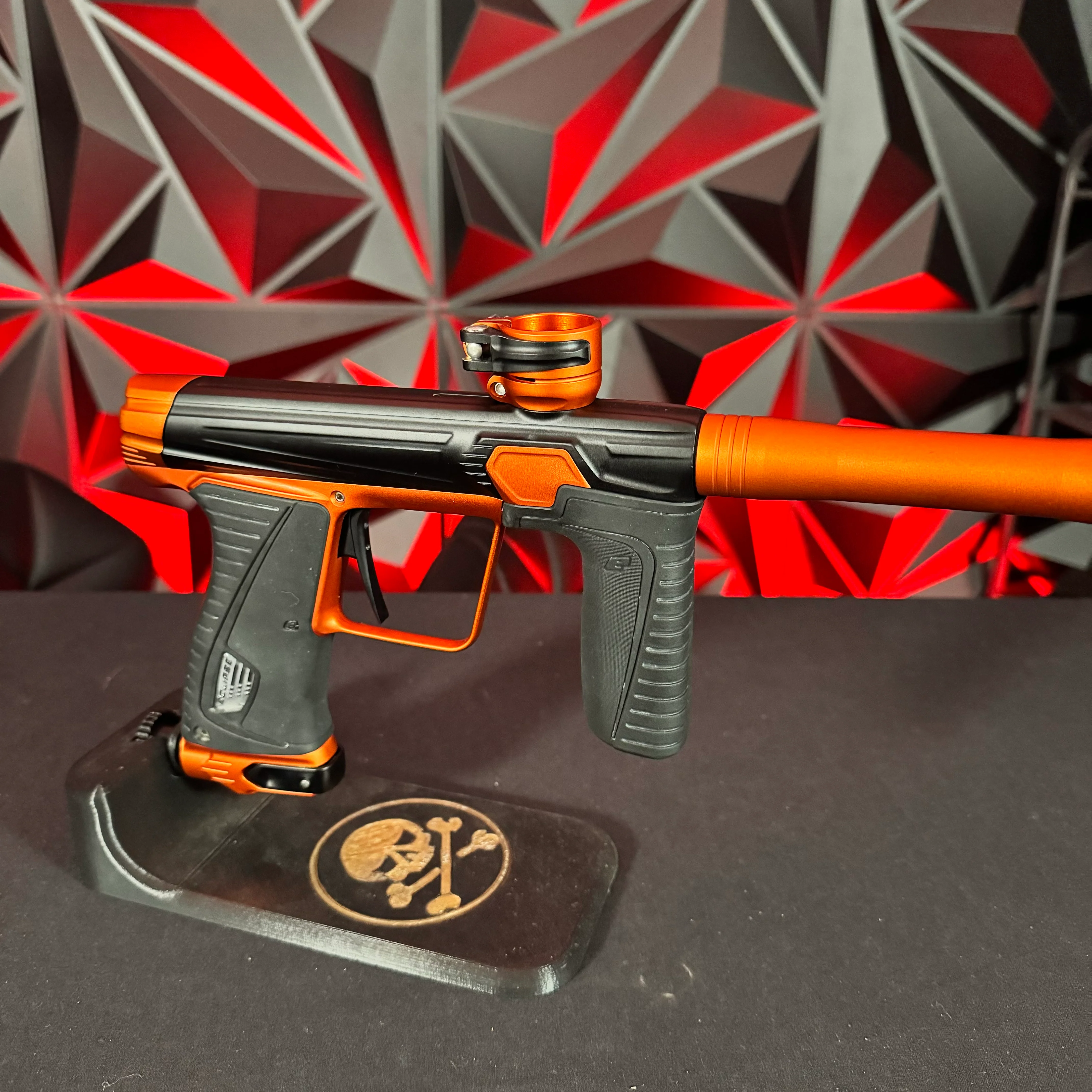 Used Planet Eclipse Gtek 180R Paintball Gun - Black/Orange - Image 4