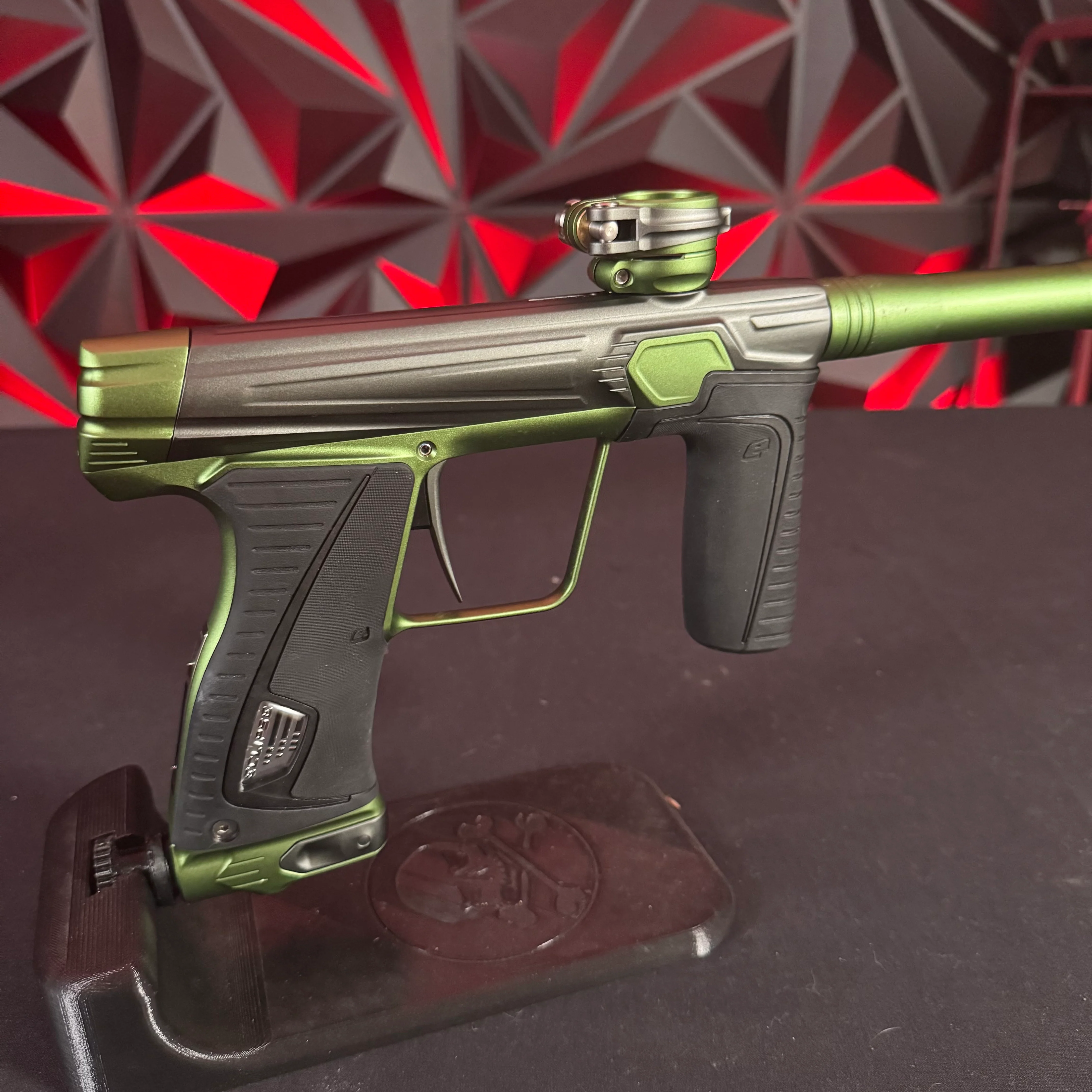 Used Planet Eclipse Gtek 180R Paintball Gun - Charcoal/Green (Vyper Storm) w/ 4 PWR Inserts - Image 2