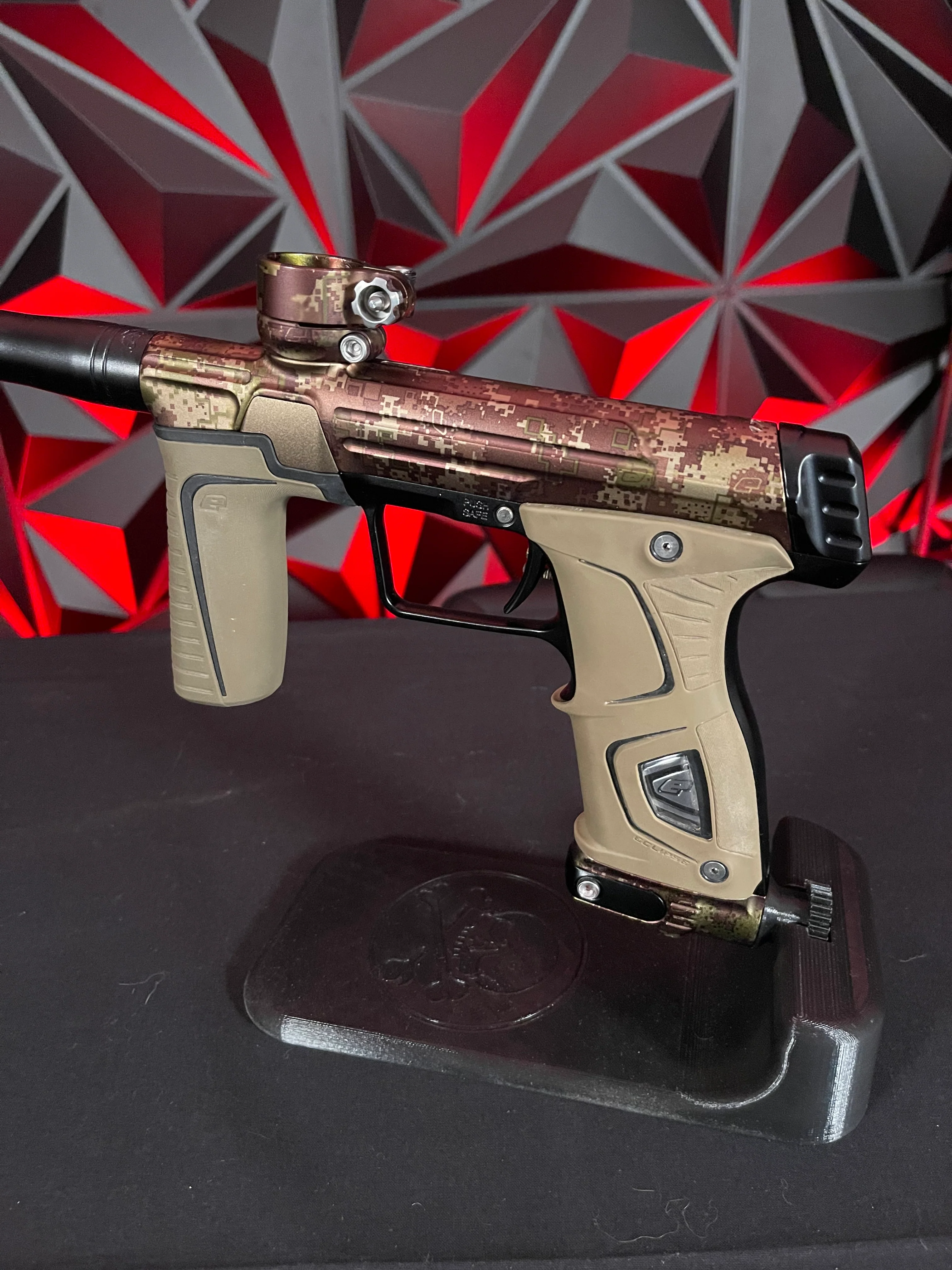Used Planet Eclipse Gtek M170r - HDE Camo/Black w/Deadly Winds hAir 45 Trigger Valve - Image 2
