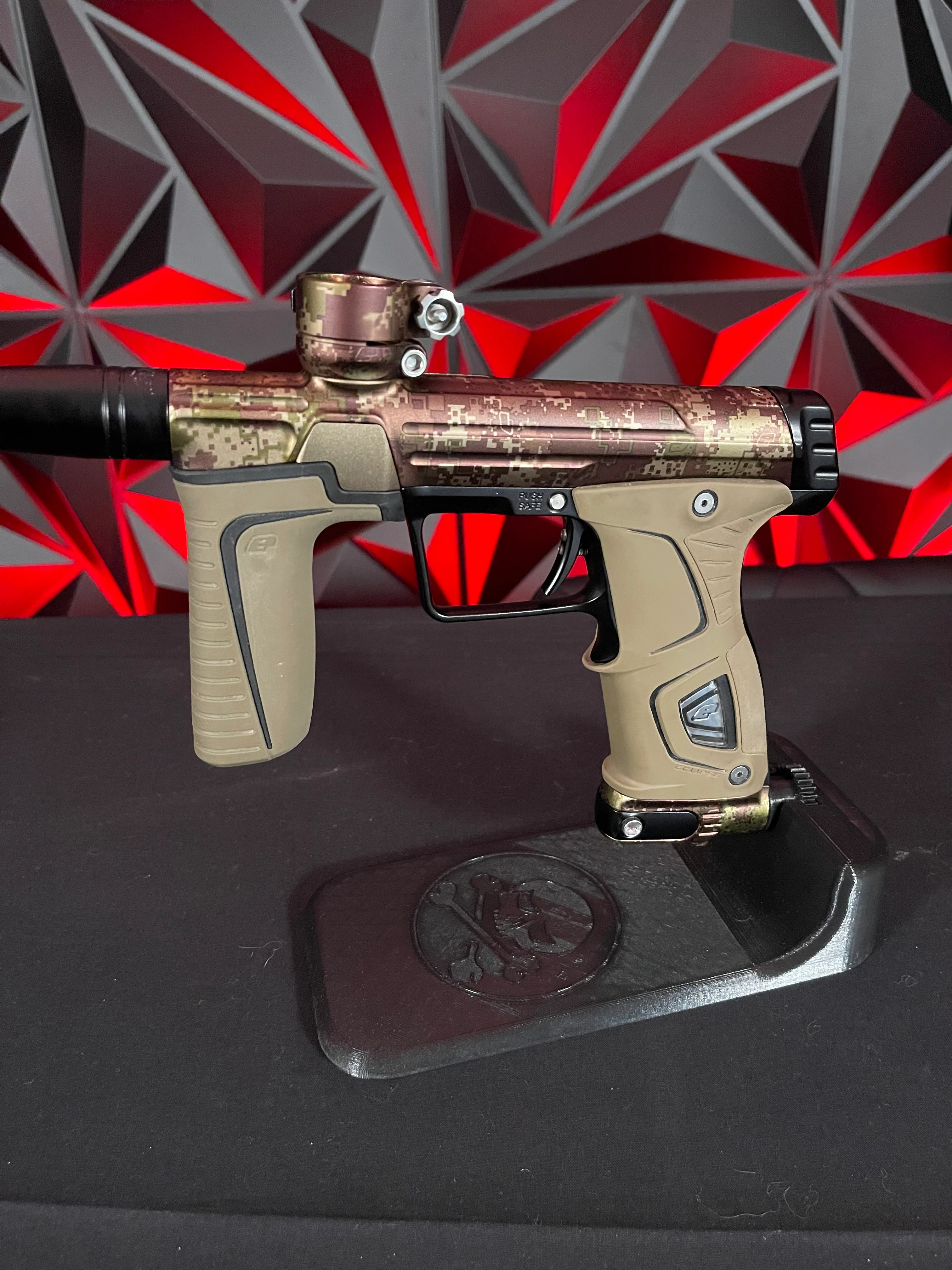 Used Planet Eclipse Gtek M170r - HDE Camo/Black w/Deadly Winds hAir 45 Trigger Valve - Image 4