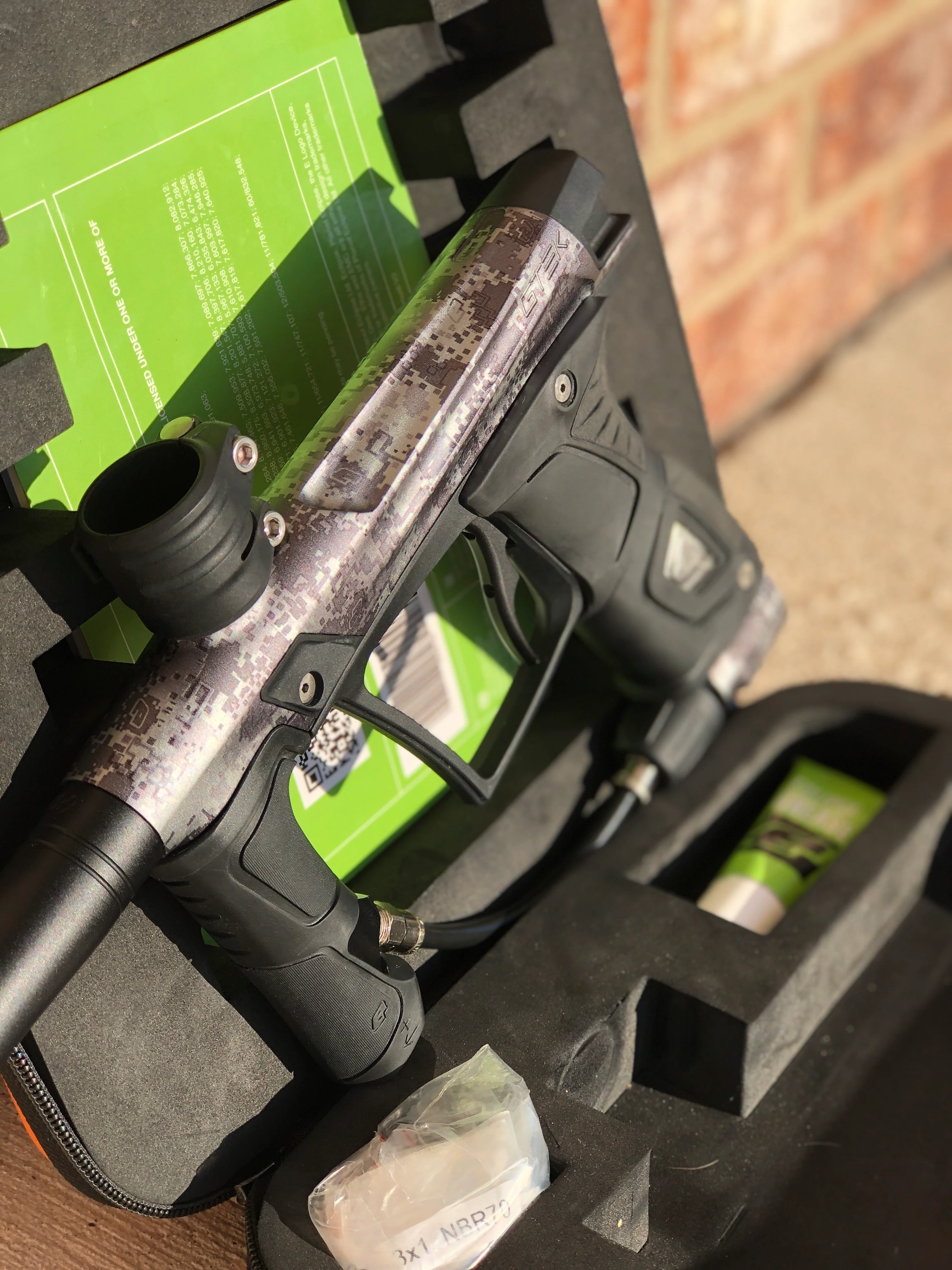 Used Planet Eclipse Gtek OLED Paintball Marker- Urban Camo - Image 4