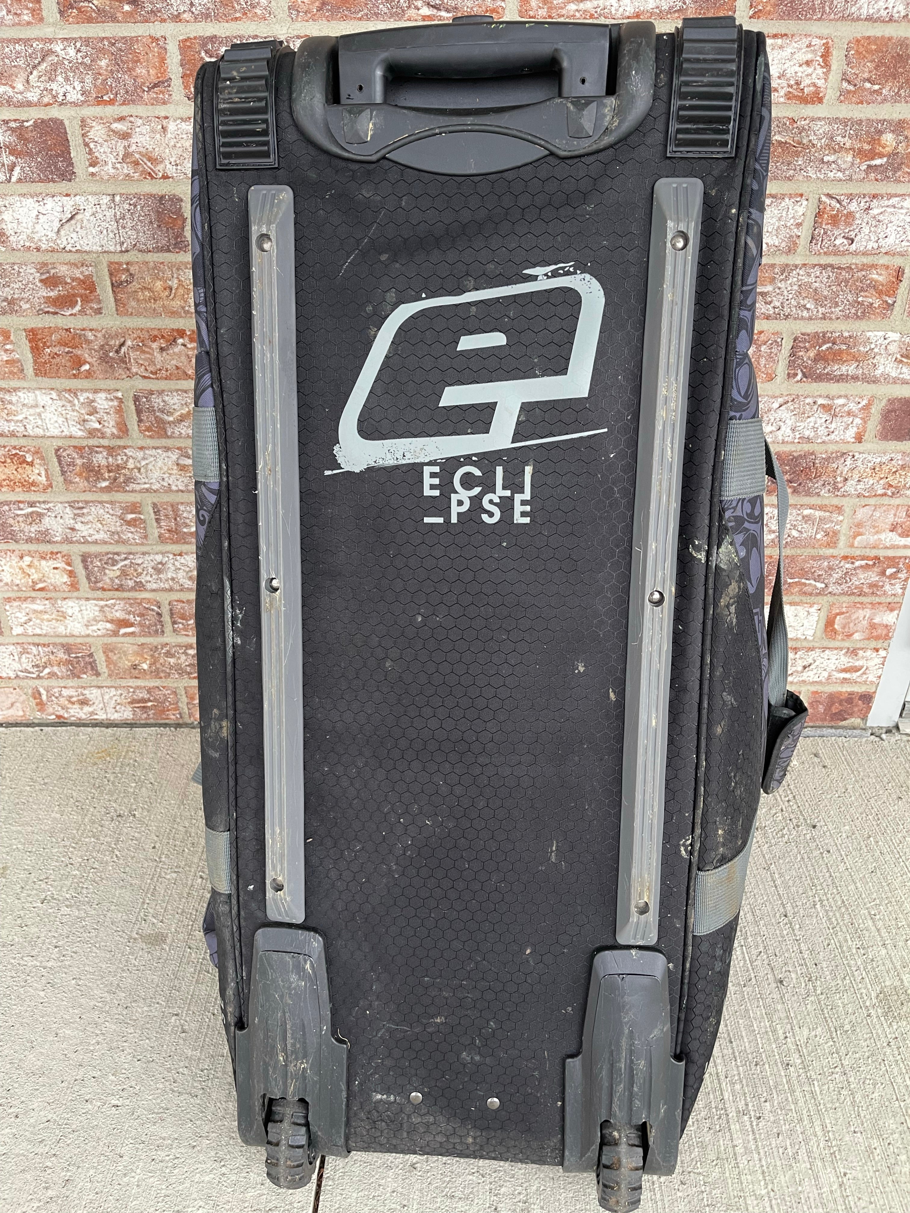 Used Planet Eclipse GX2 Classic Gearbag - Grey Skulls - Image 2