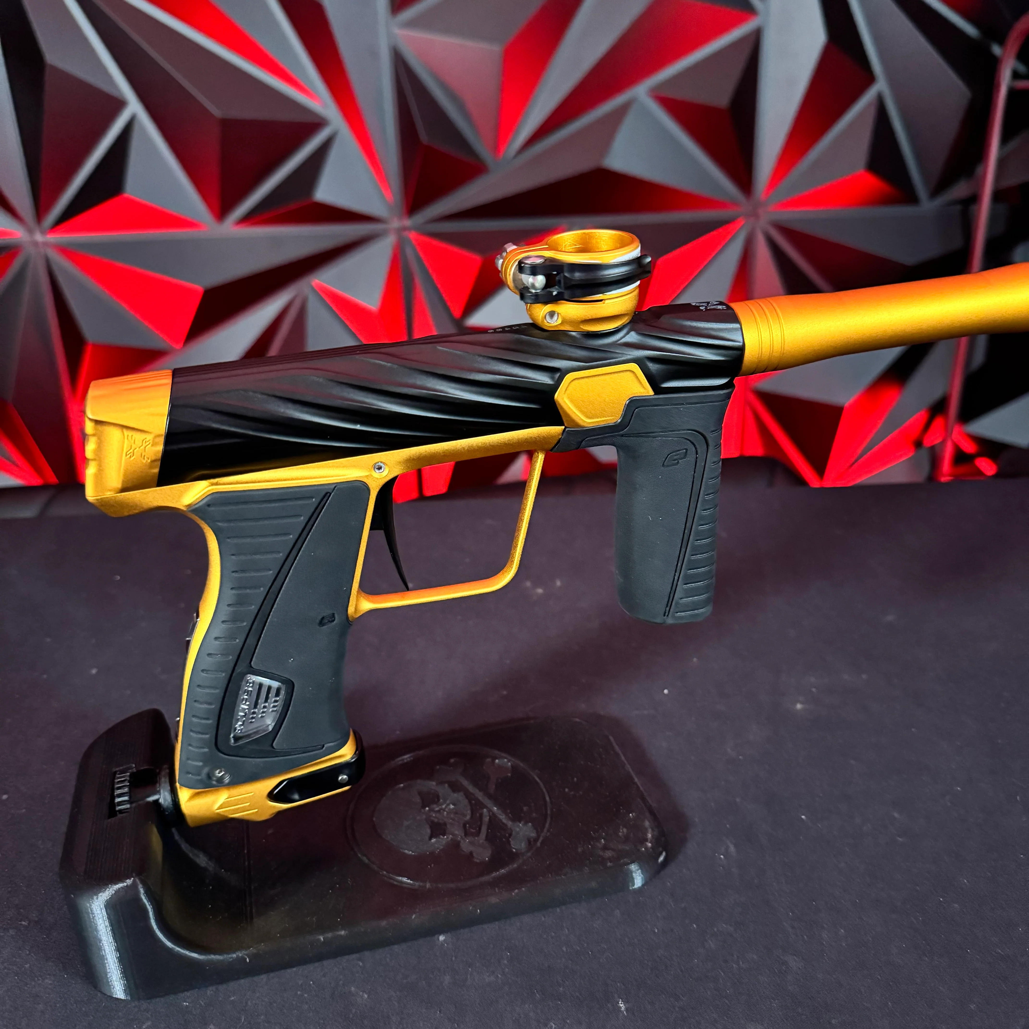 Used Planet Eclipse/HK Army Orbit Gtek 180R Paintball Gun - Black/Gold - Image 2