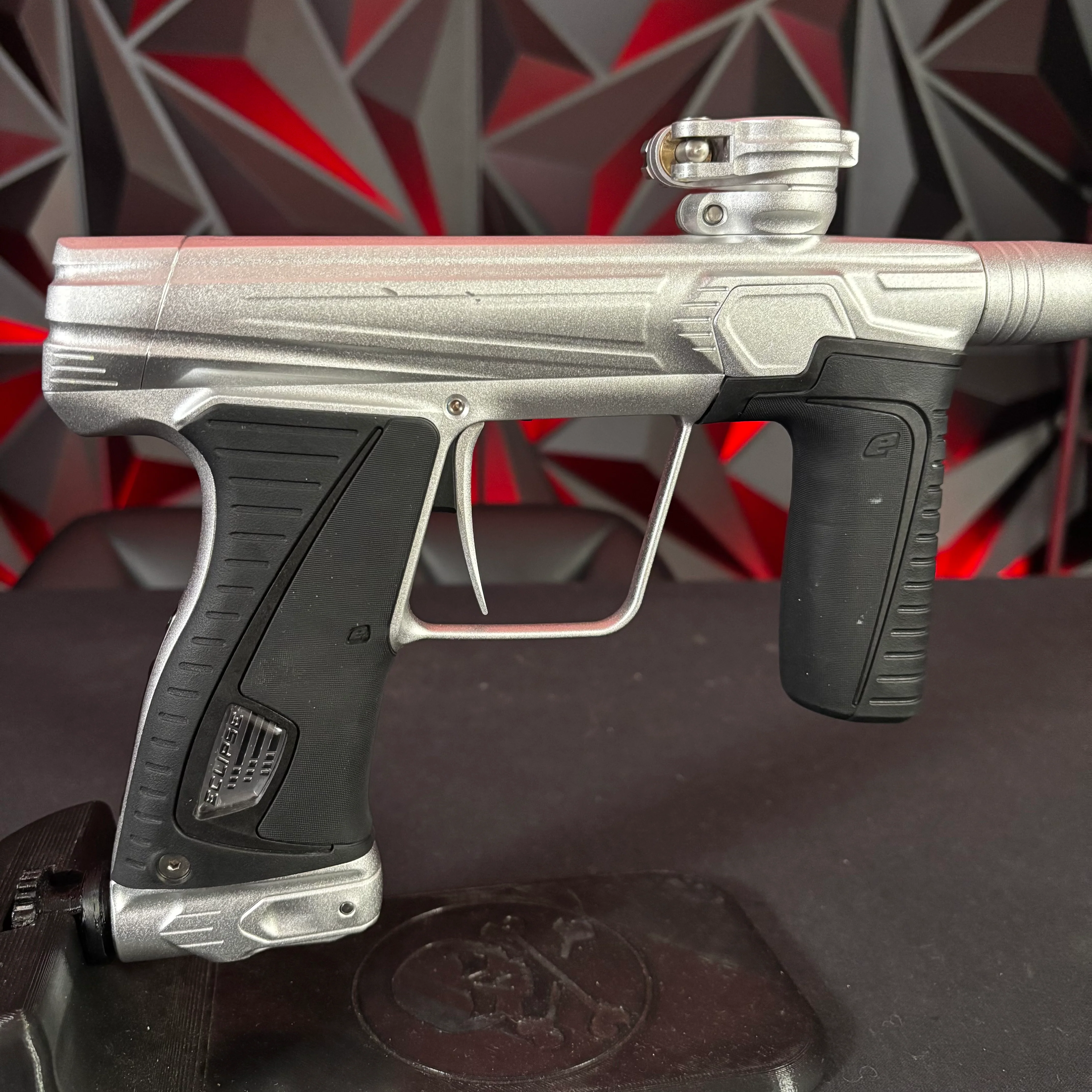 Used Planet Eclipse 180r Paintball Gun - Silver - Image 2