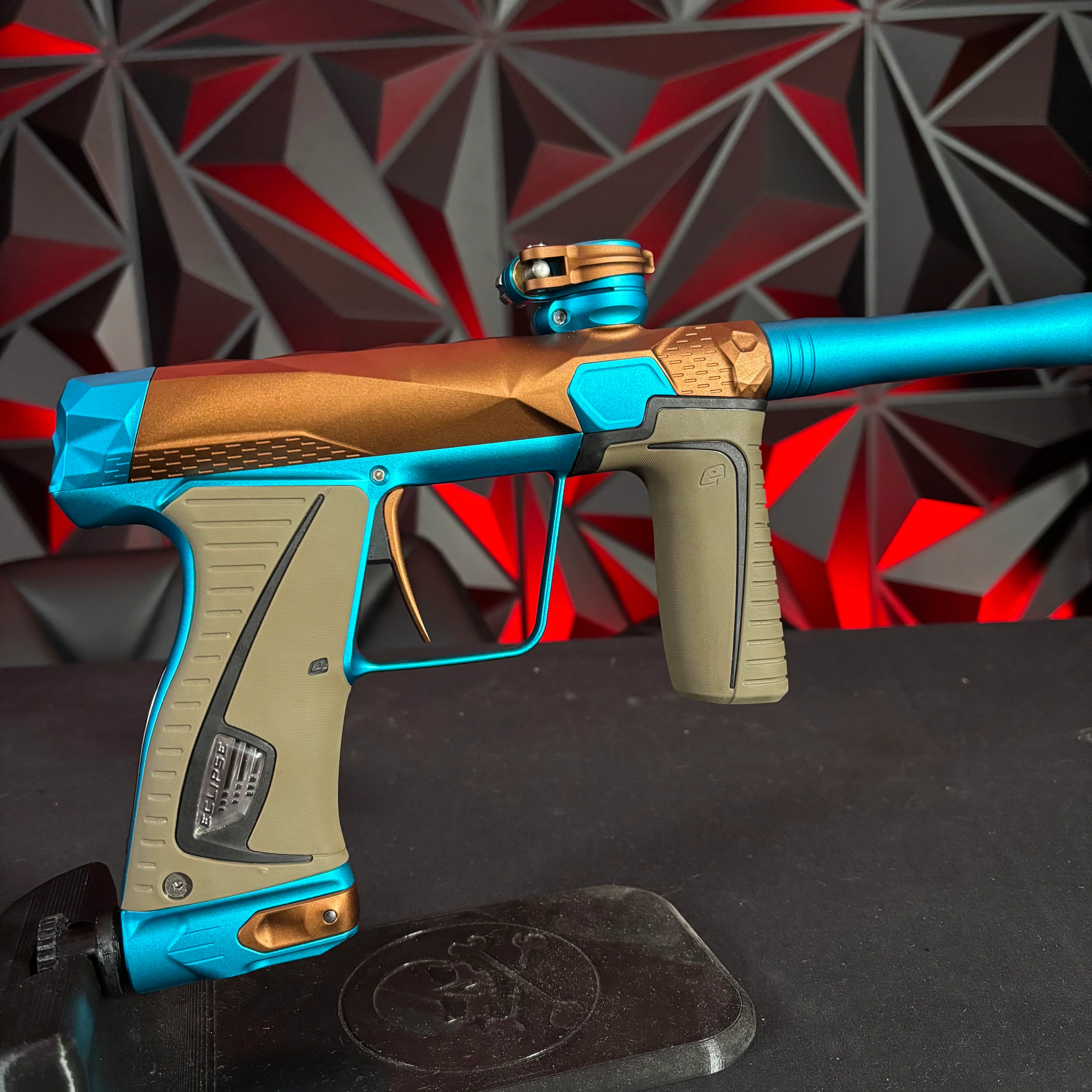 Used Planet Eclipse/Infamous Gtek 180r Paintball Gun - Brown/ Teal - Image 2