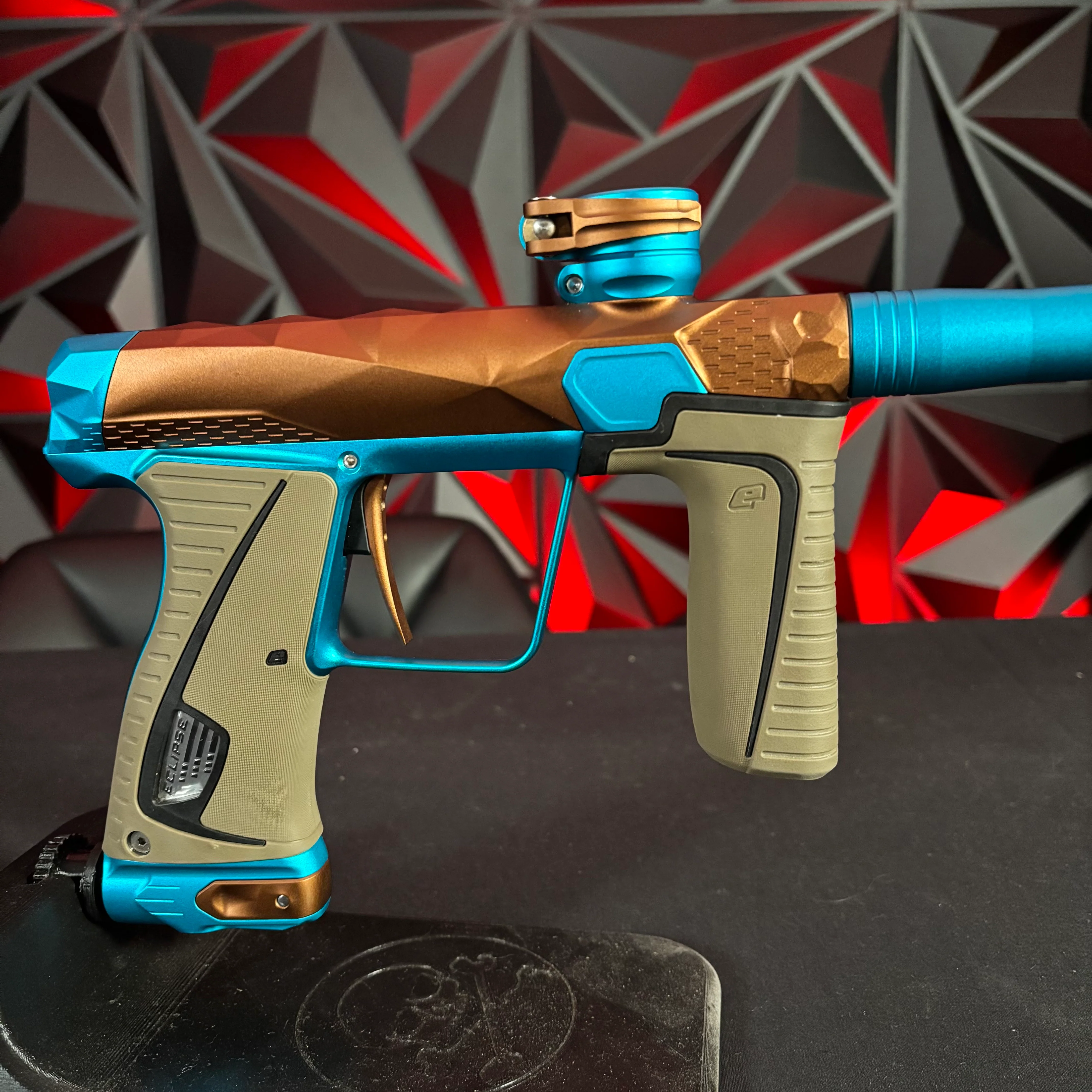 Used Planet Eclipse/Infamous Gtek 180r Paintball Gun - Brown/ Teal - Image 3
