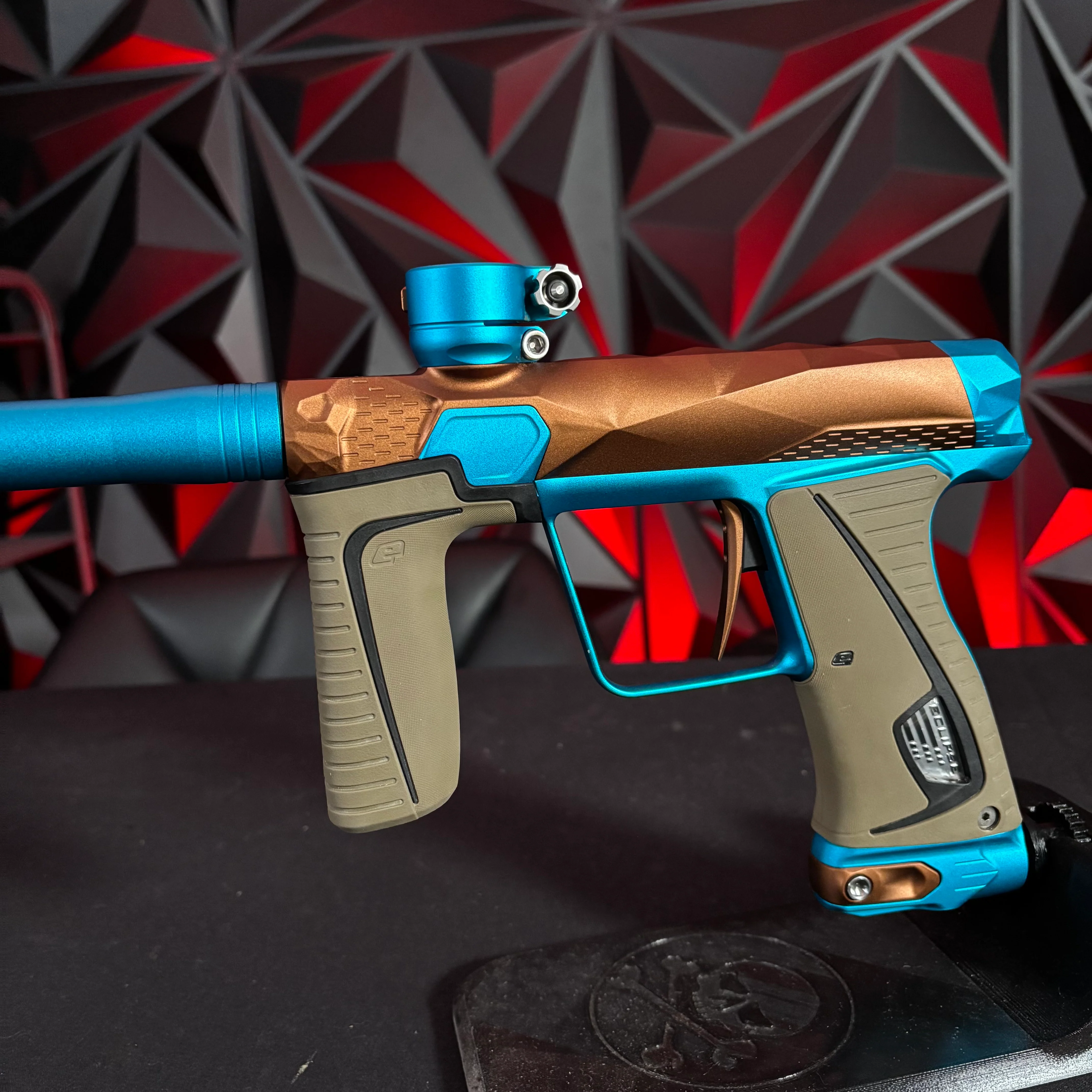 Used Planet Eclipse/Infamous Gtek 180r Paintball Gun - Brown/ Teal - Image 5