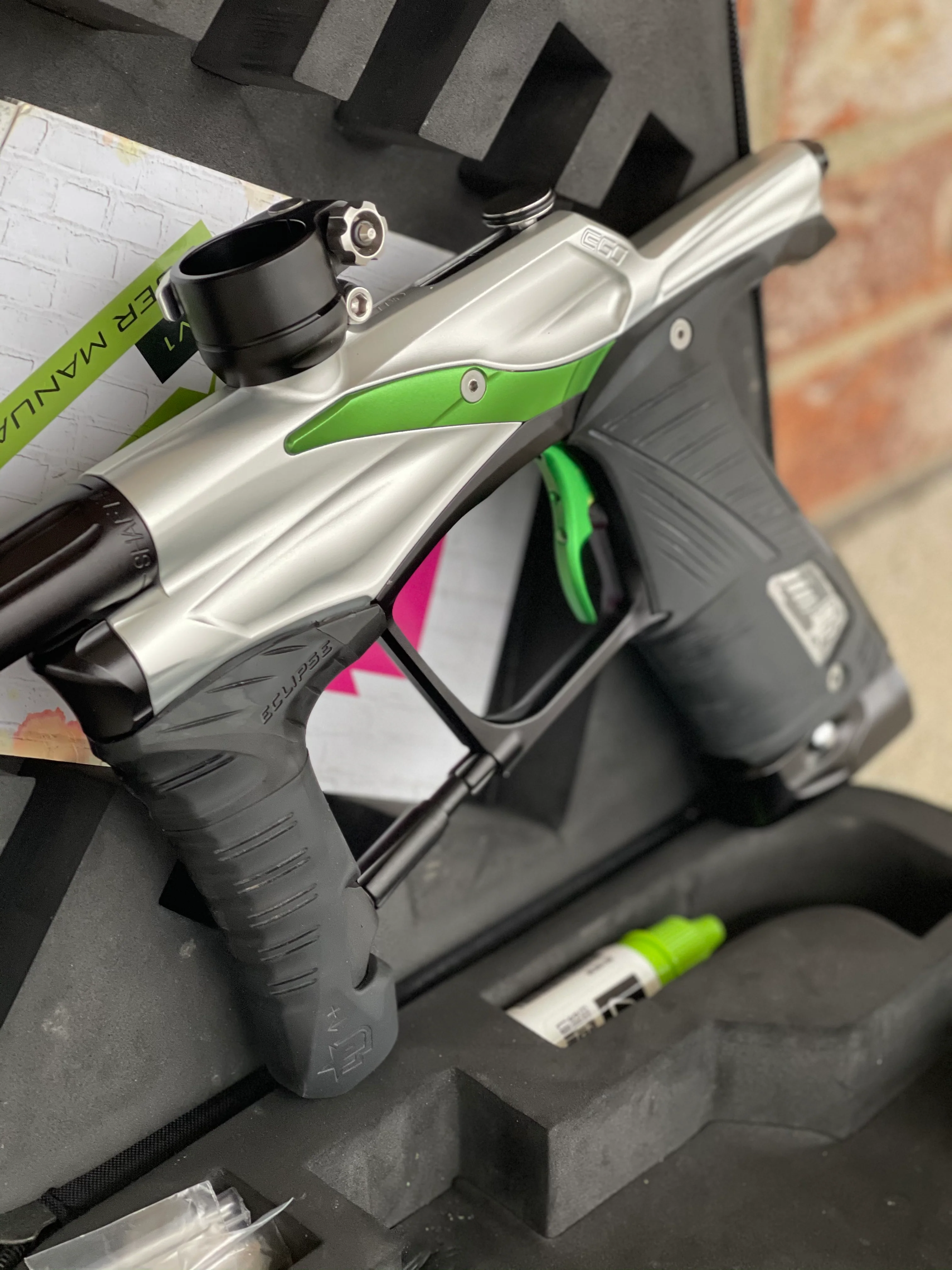 Used Planet Eclipse LV1.1/1.5 Paintball Gun - Silver/Black/Green - Image 4
