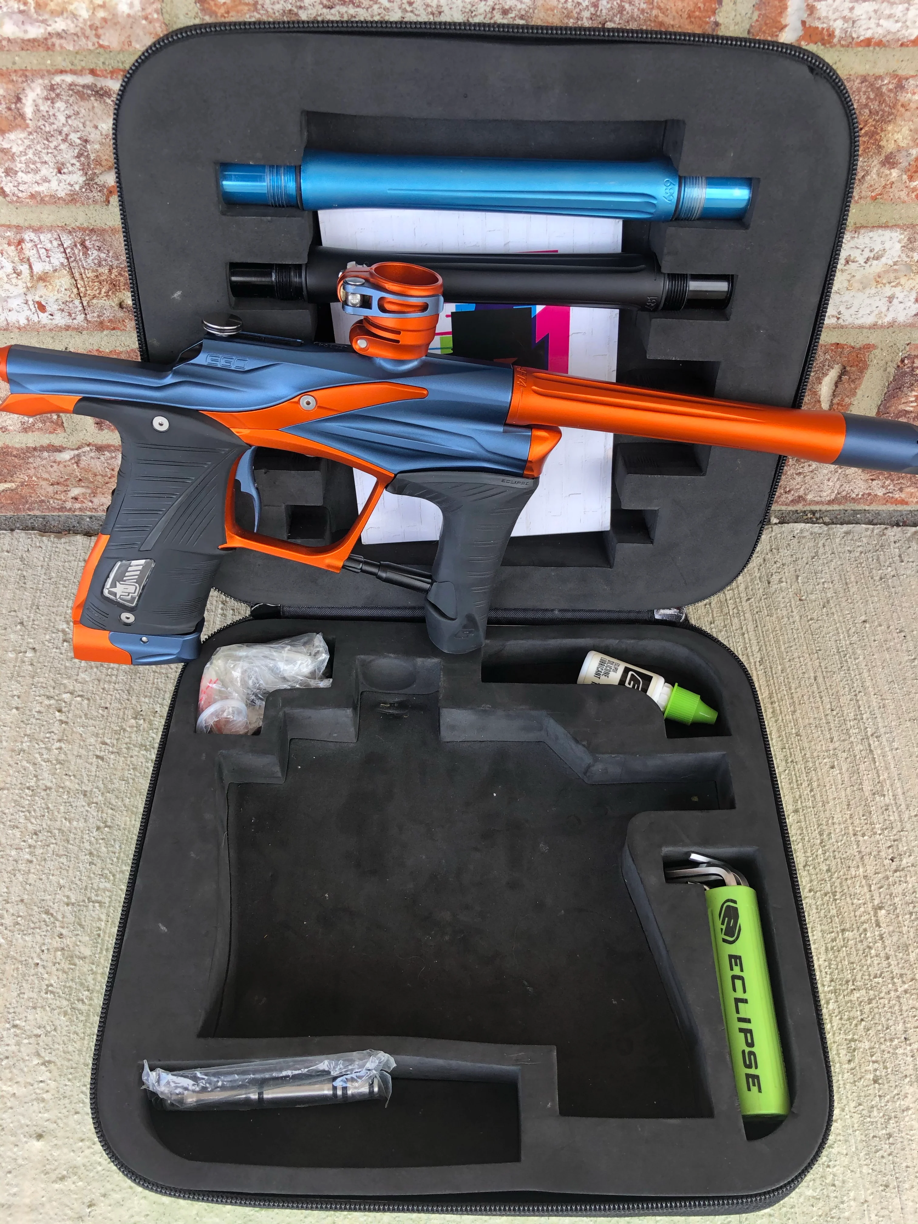Used Planet Eclipse LV1.1 Paintball Gun - Blue/Orange - Image 3