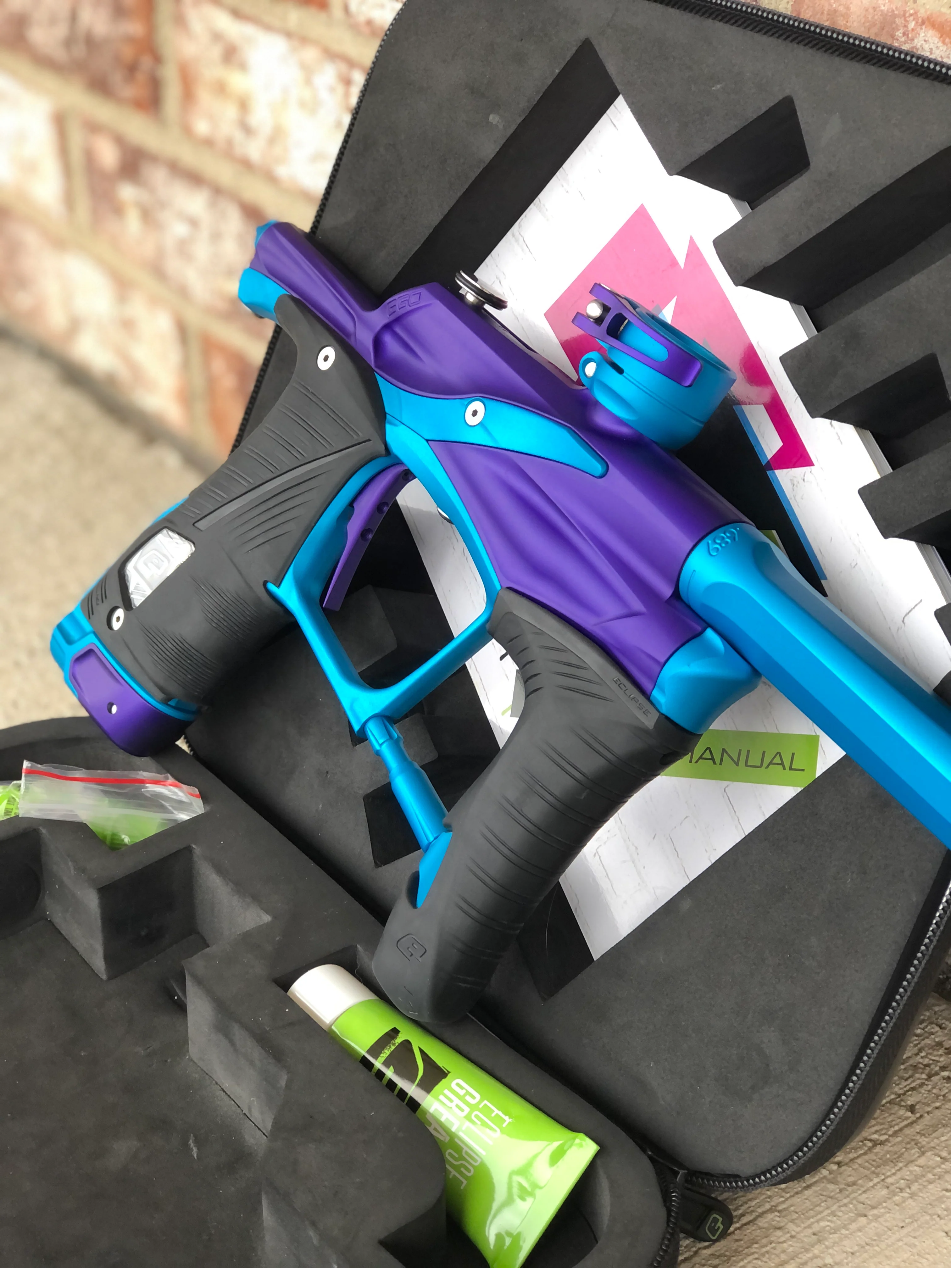 Used Planet Eclipse Lv1.5 Paintball Gun - Dust Purple/Teal - Image 2