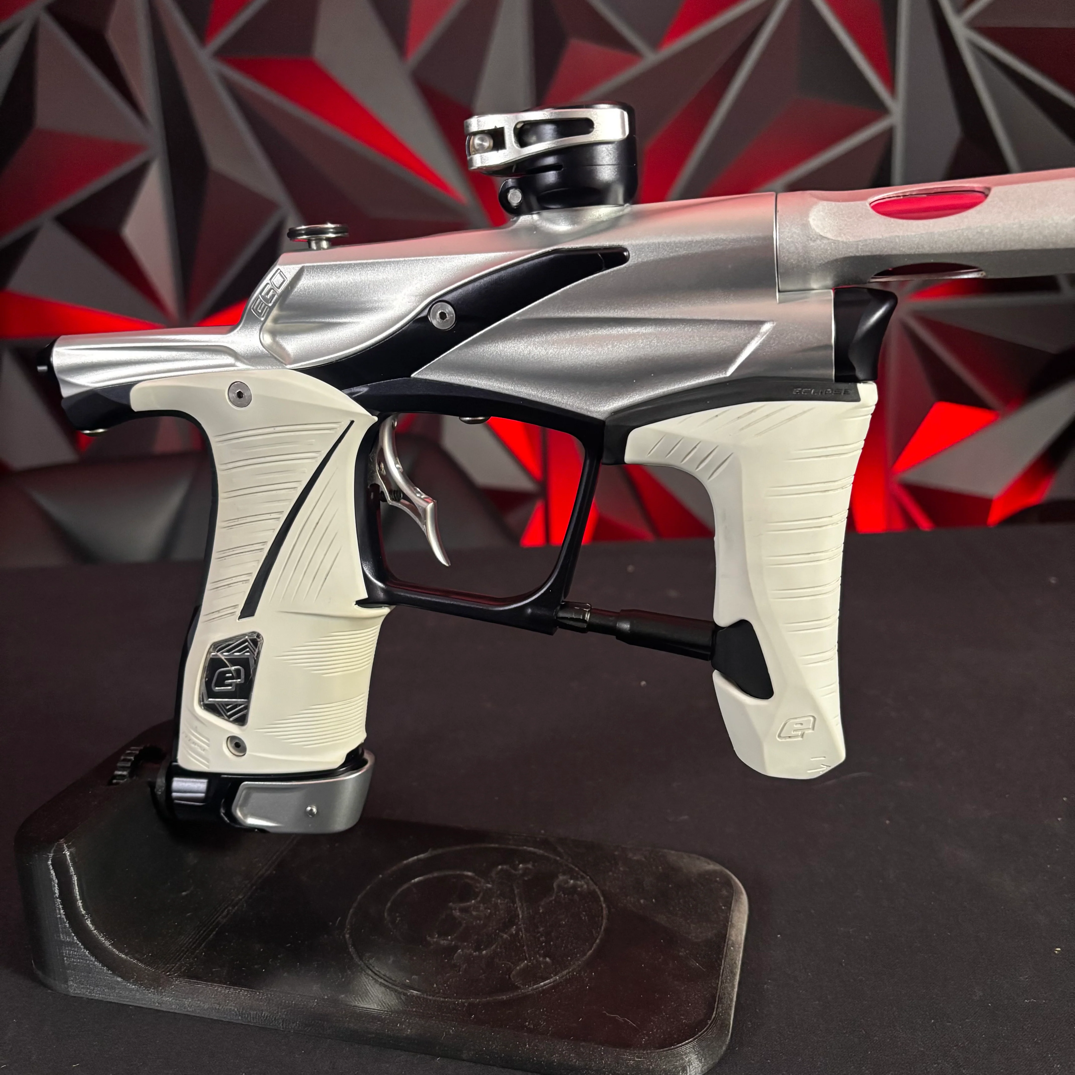 Used Planet Eclipse LV1.5 Paintball Gun - Silver/Black w/ Shaft FR Barrel - Image 3