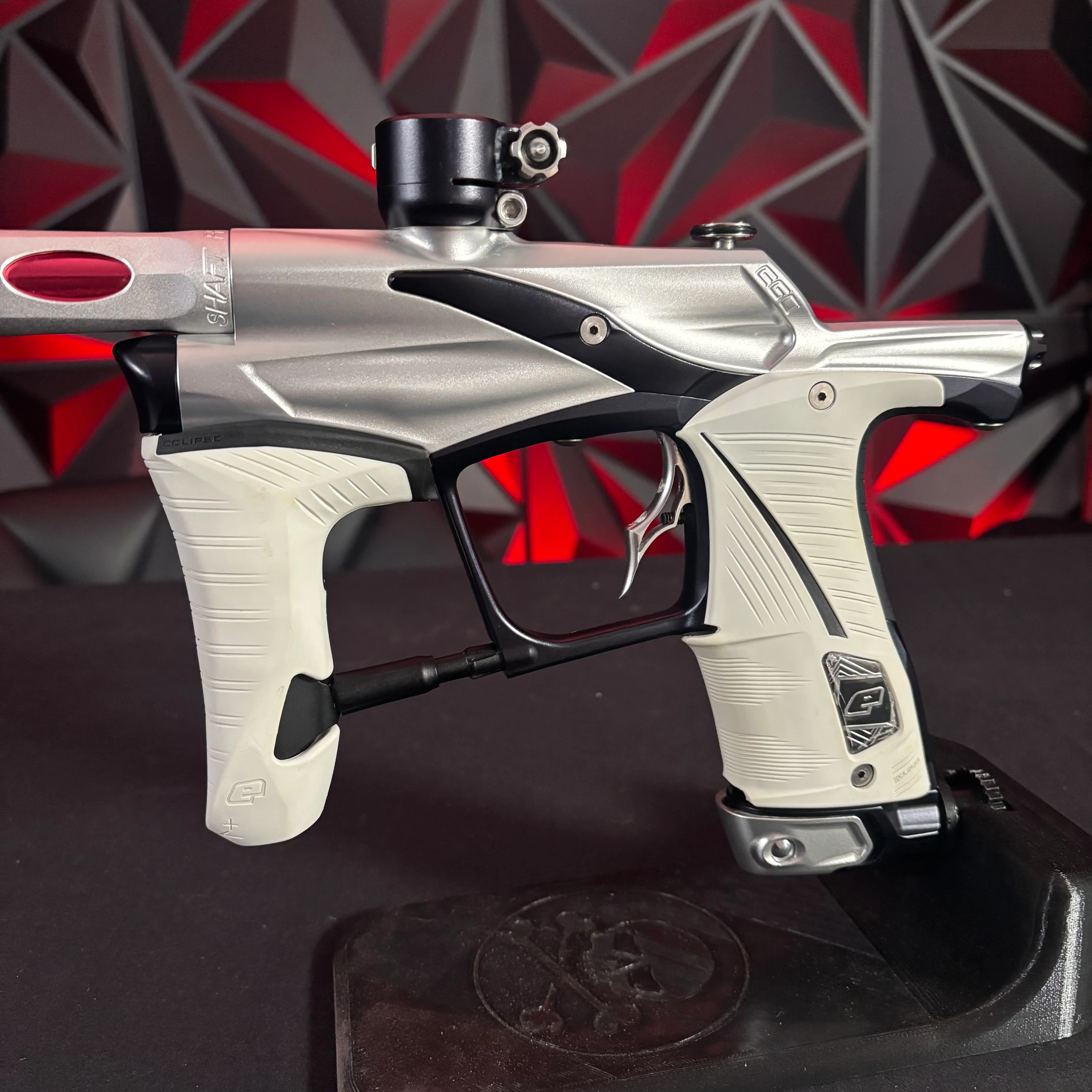 Used Planet Eclipse LV1.5 Paintball Gun - Silver/Black w/ Shaft FR Barrel - Image 5