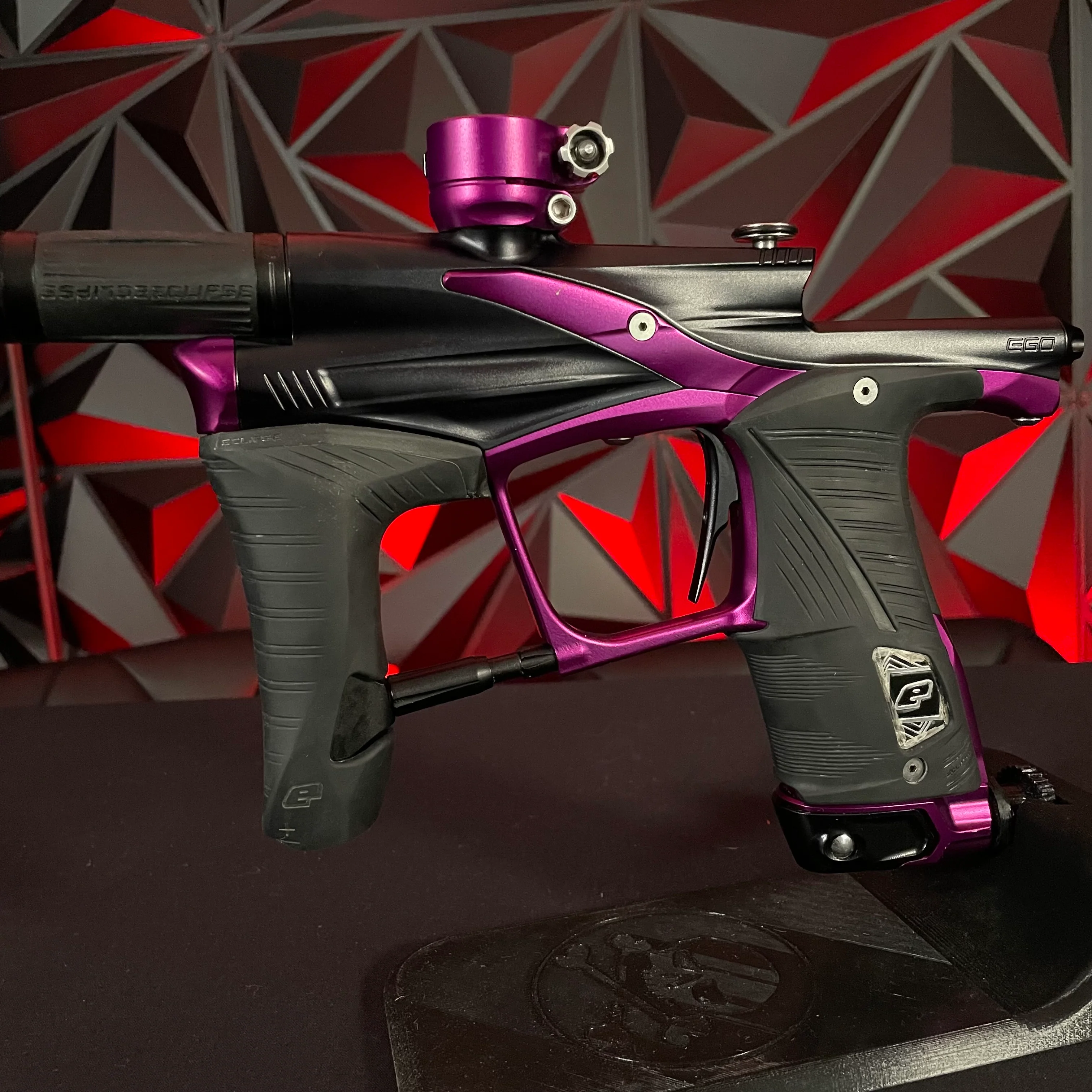 Used Planet Eclipse LV1.6 Paintball Gun - Amethyst w/ 3 FL Back - Image 2