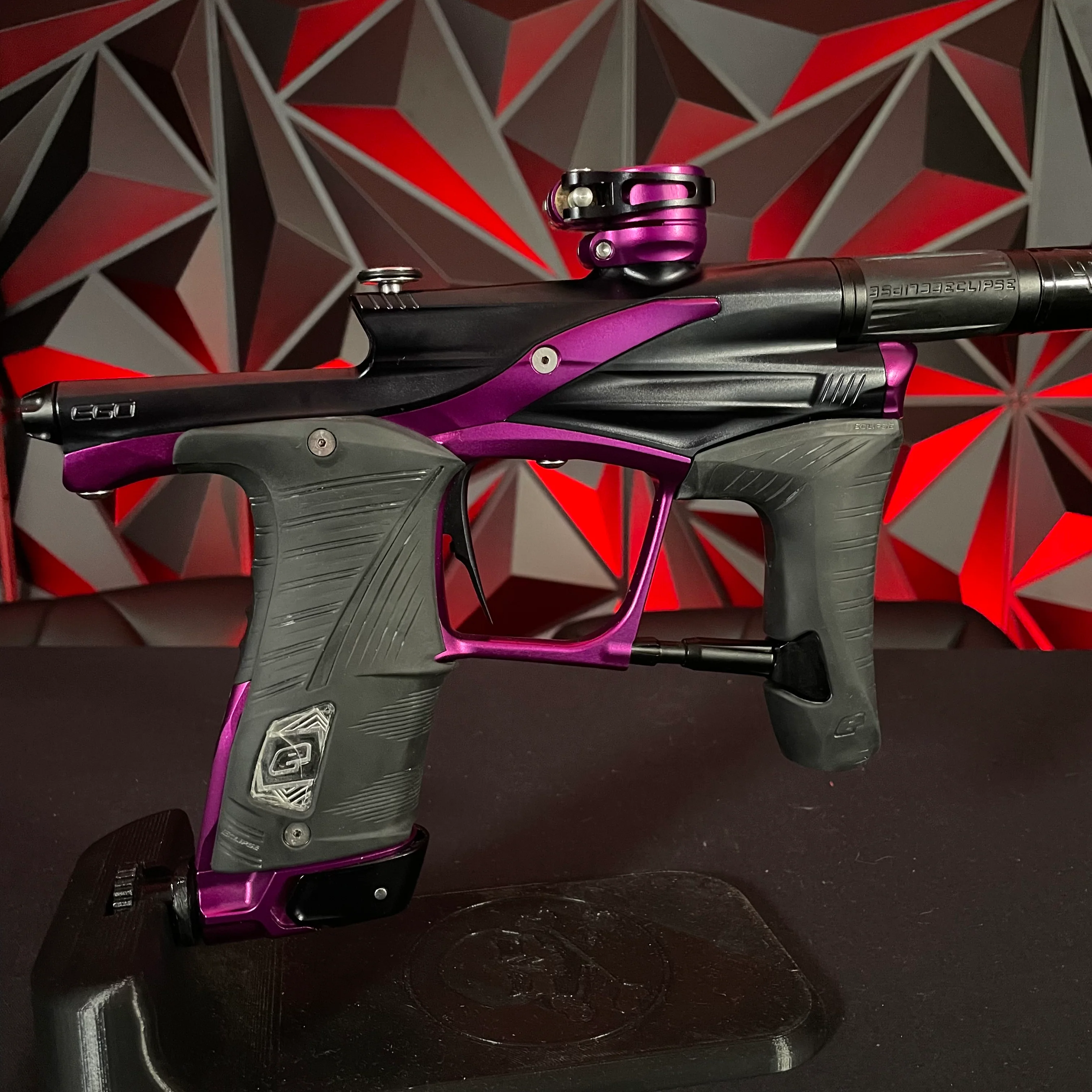 Used Planet Eclipse LV1.6 Paintball Gun - Amethyst w/ 3 FL Back - Image 3