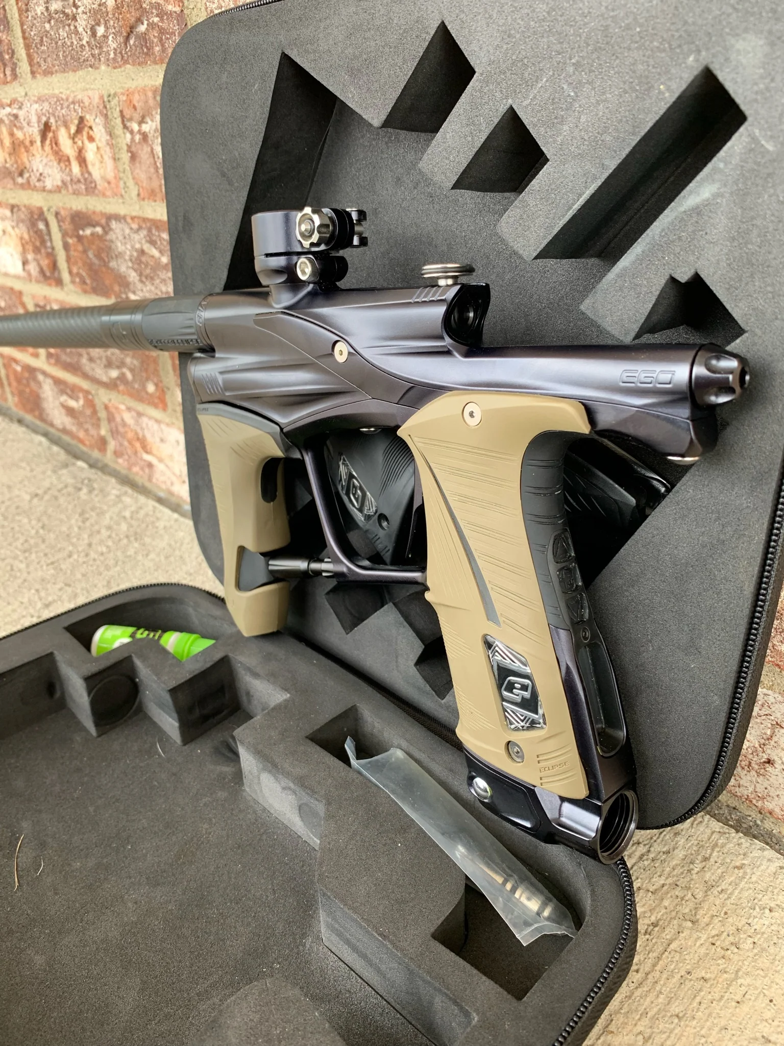 Used Planet Eclipse LV1.6 Paintball Gun - Black w/ Tan & White Grip Kits - Image 6