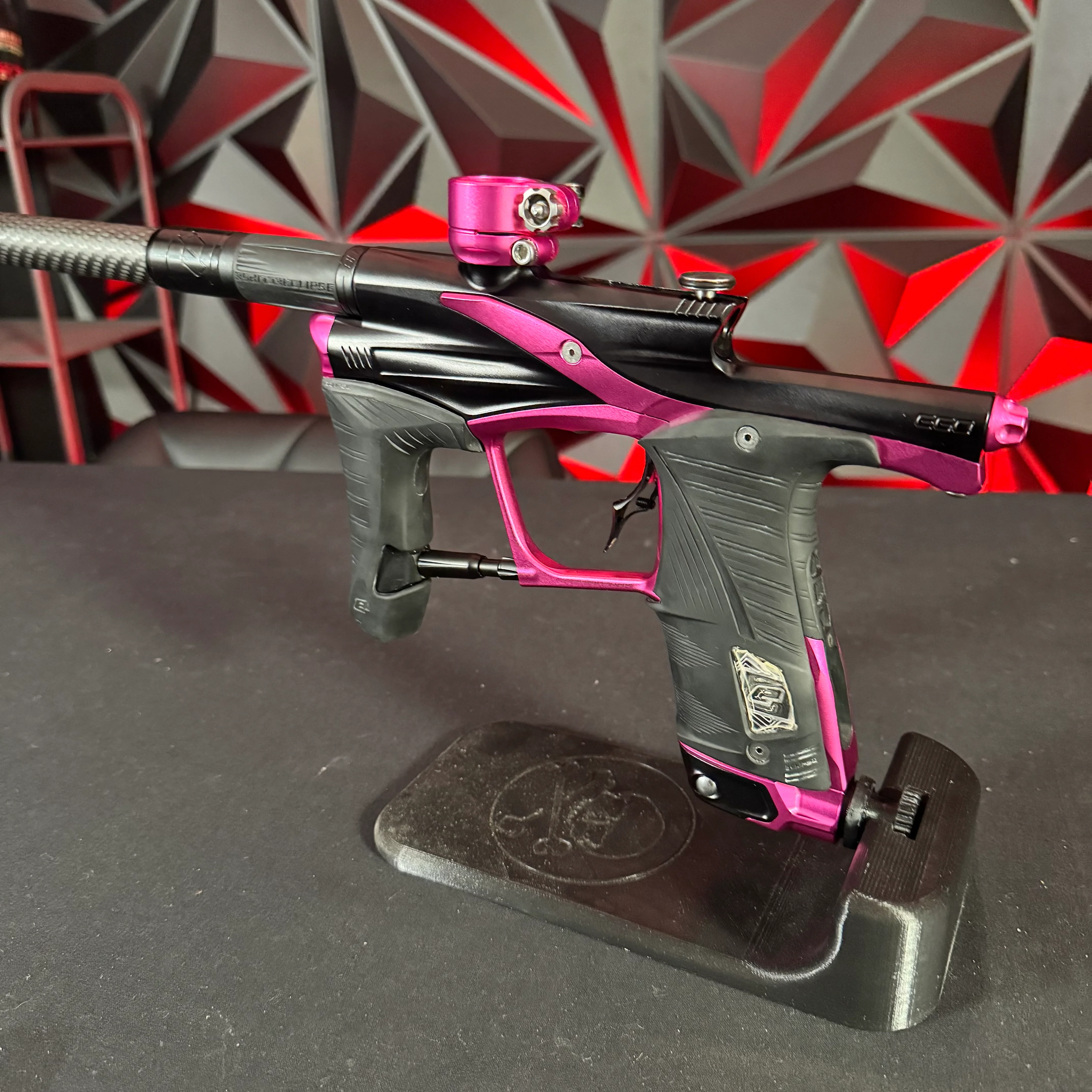 Used Planet Eclipse LV1.6 Paintball Gun - Black/Pink w/Infamous Deuce Trigger - Image 3
