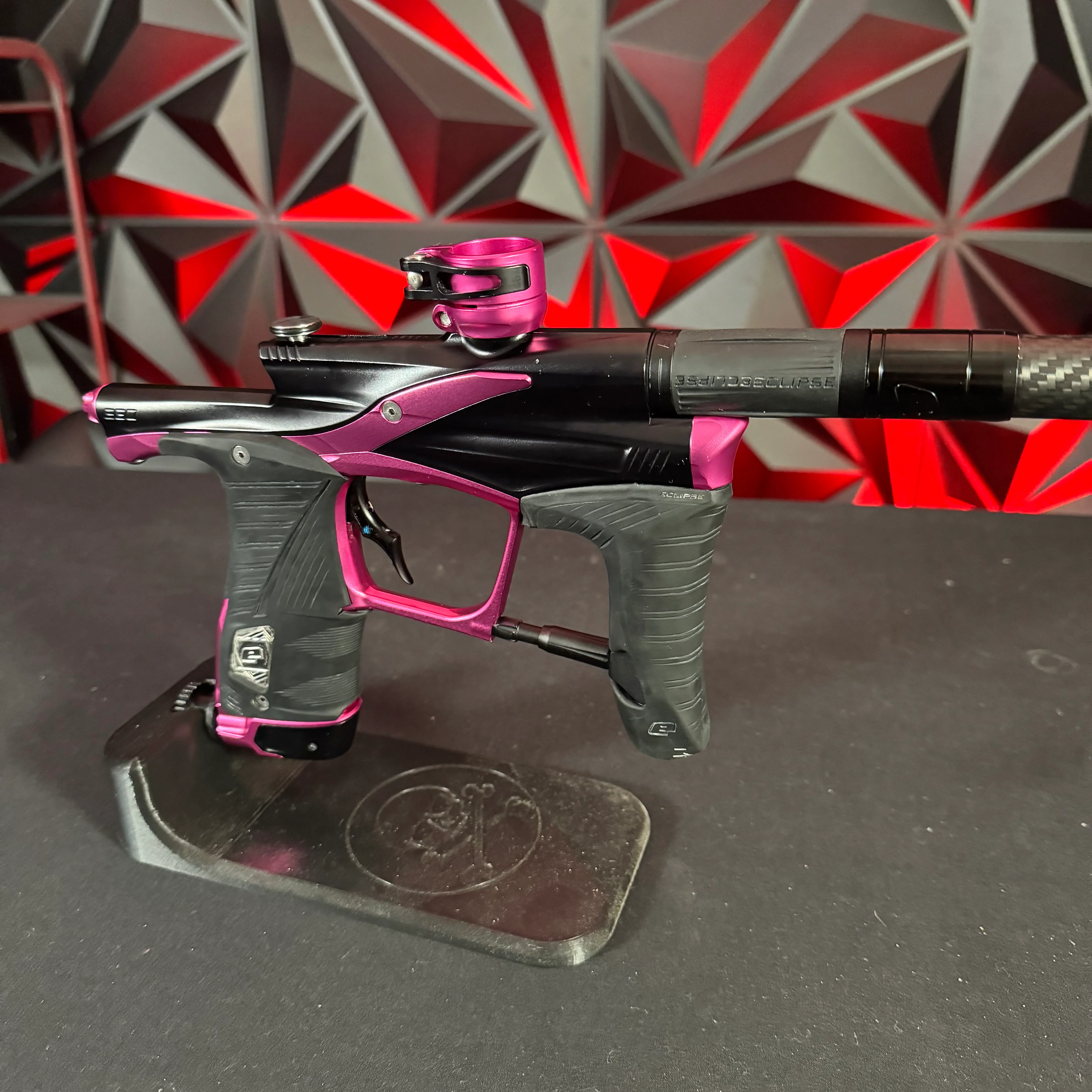 Used Planet Eclipse LV1.6 Paintball Gun - Black/Pink w/Infamous Deuce Trigger - Image 4