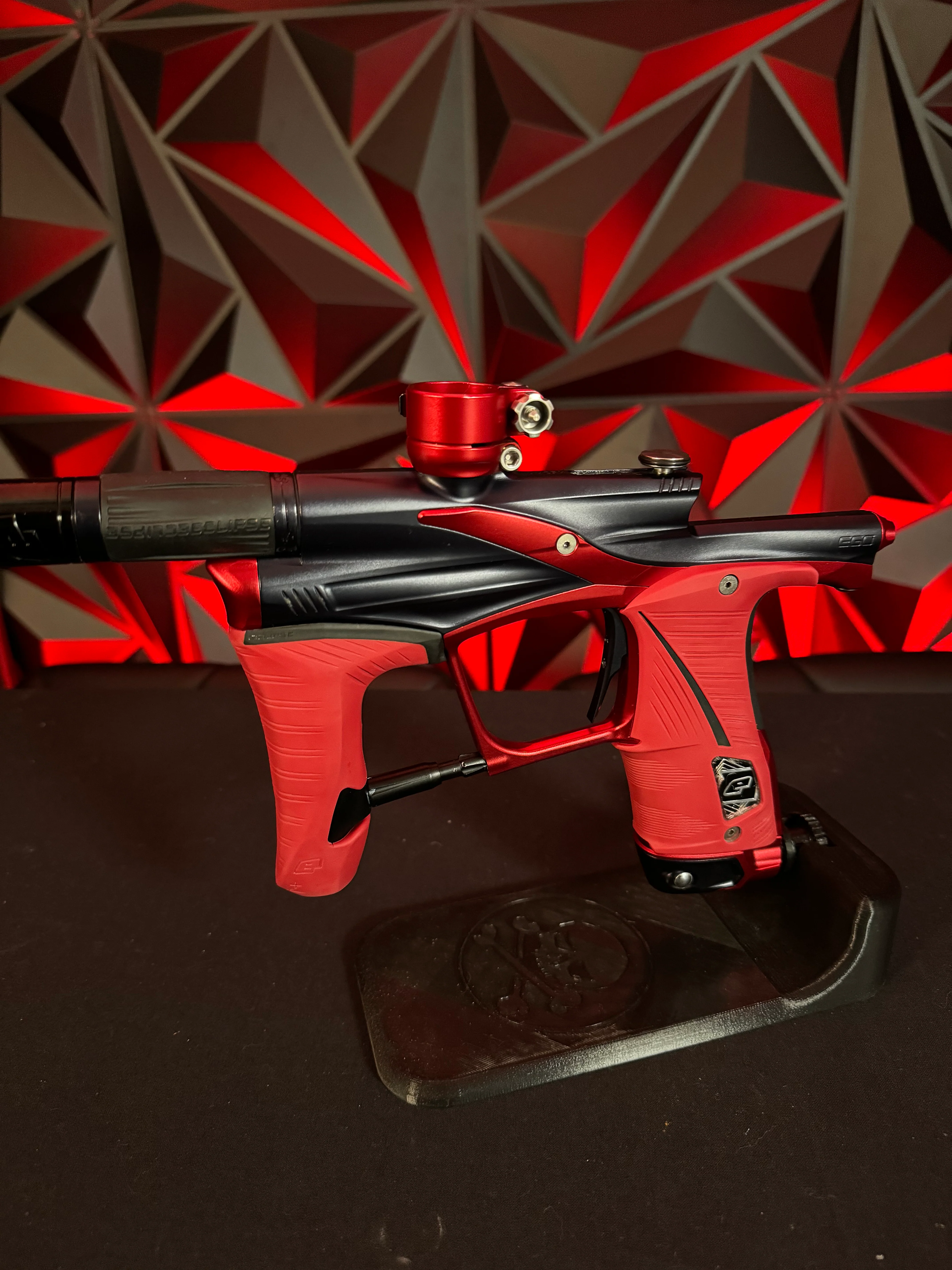 Used Planet Eclipse Lv1.6 Paintball Gun - Black / Red - Image 4