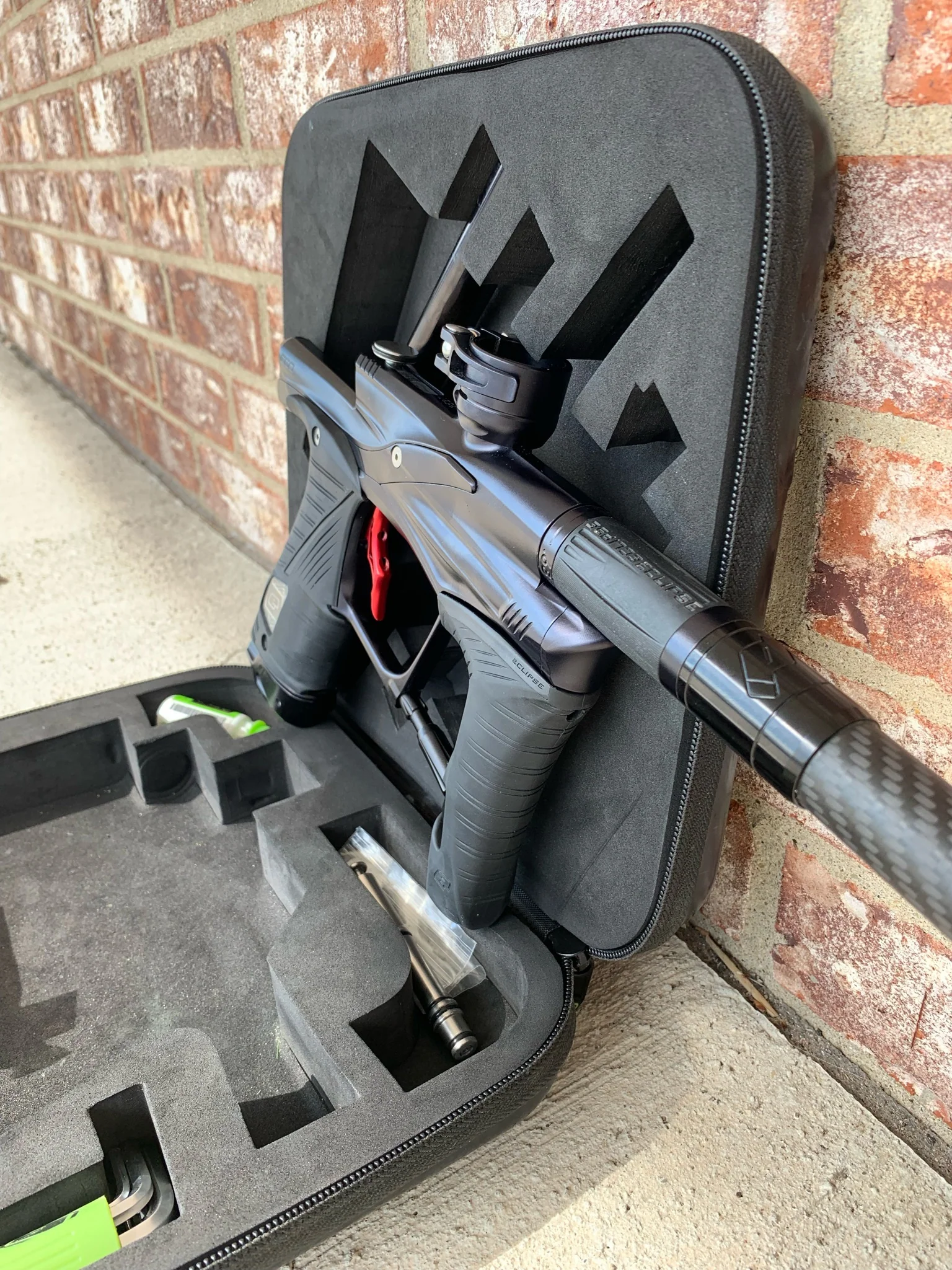 Used Planet Eclipse LV1.6 Paintball Gun - Black w/ Red Infamous Trigger - Image 2