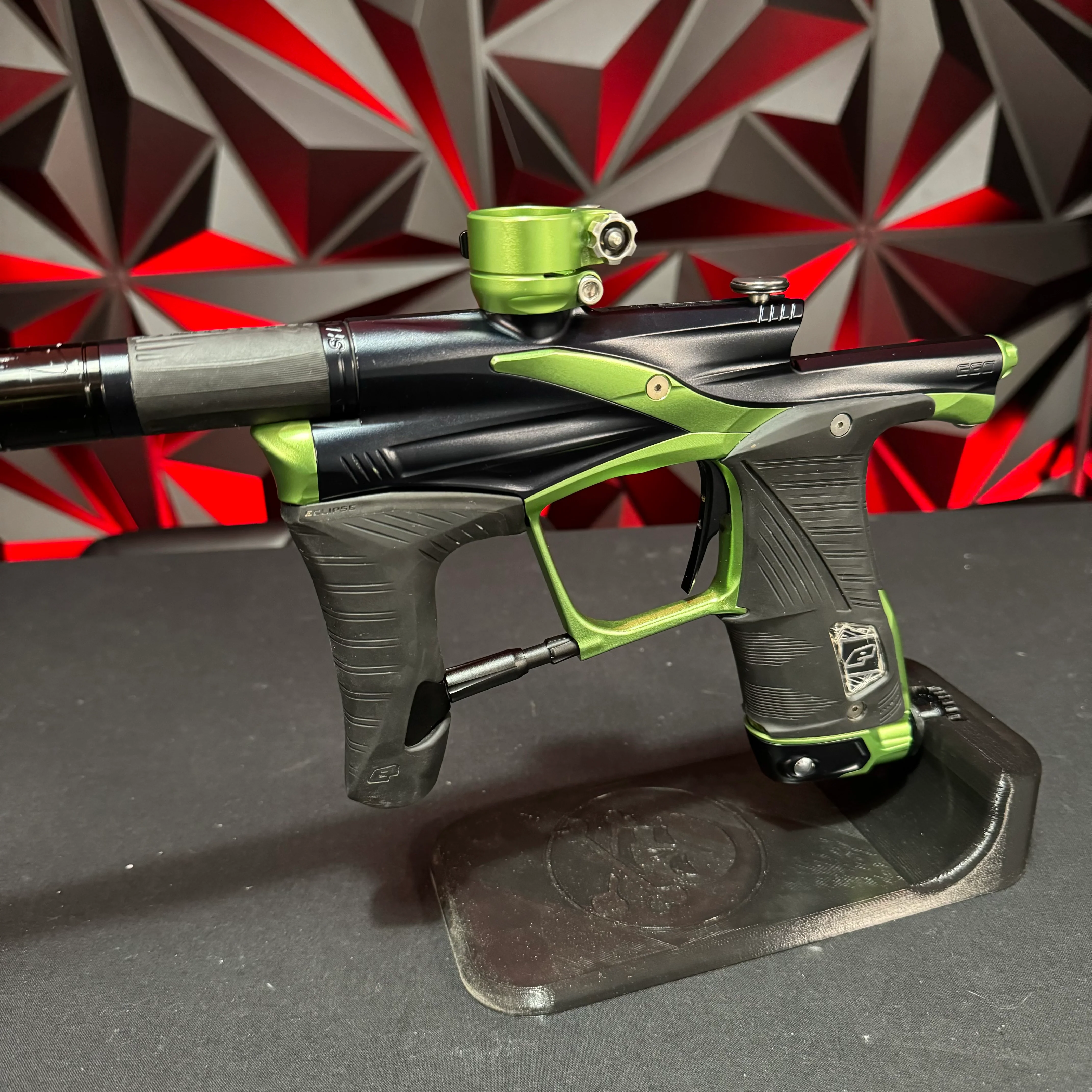Used Planet Eclipse Lv1.6 Paintball Gun - Emerald w/ 2 FL Backs - Image 5