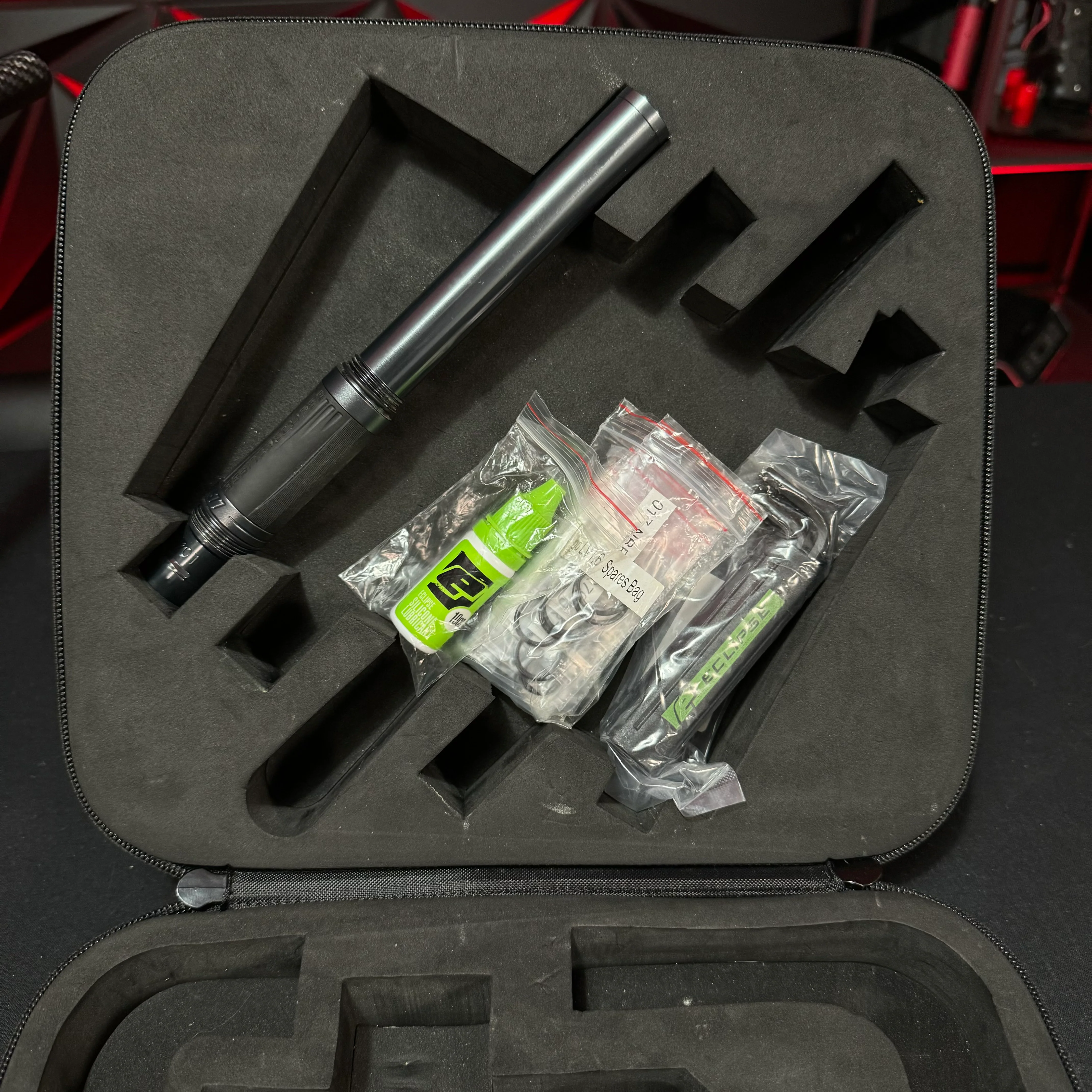 Used Planet Eclipse Lv1.6 Paintball Gun - Emerald w/ 2 FL Backs - Image 8