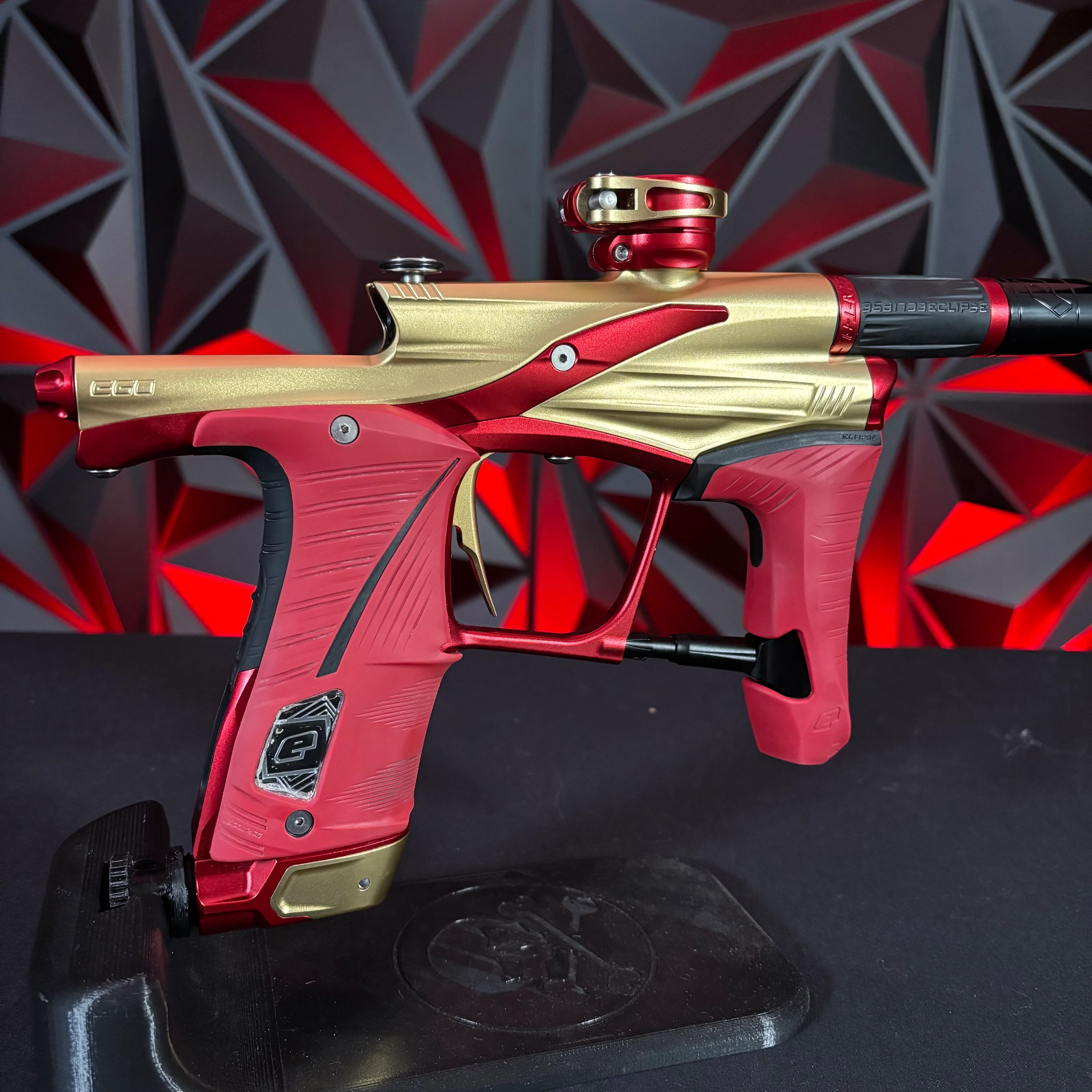 Used Planet Eclipse Lv1.6 Paintball Gun - Gold / Red - Image 2