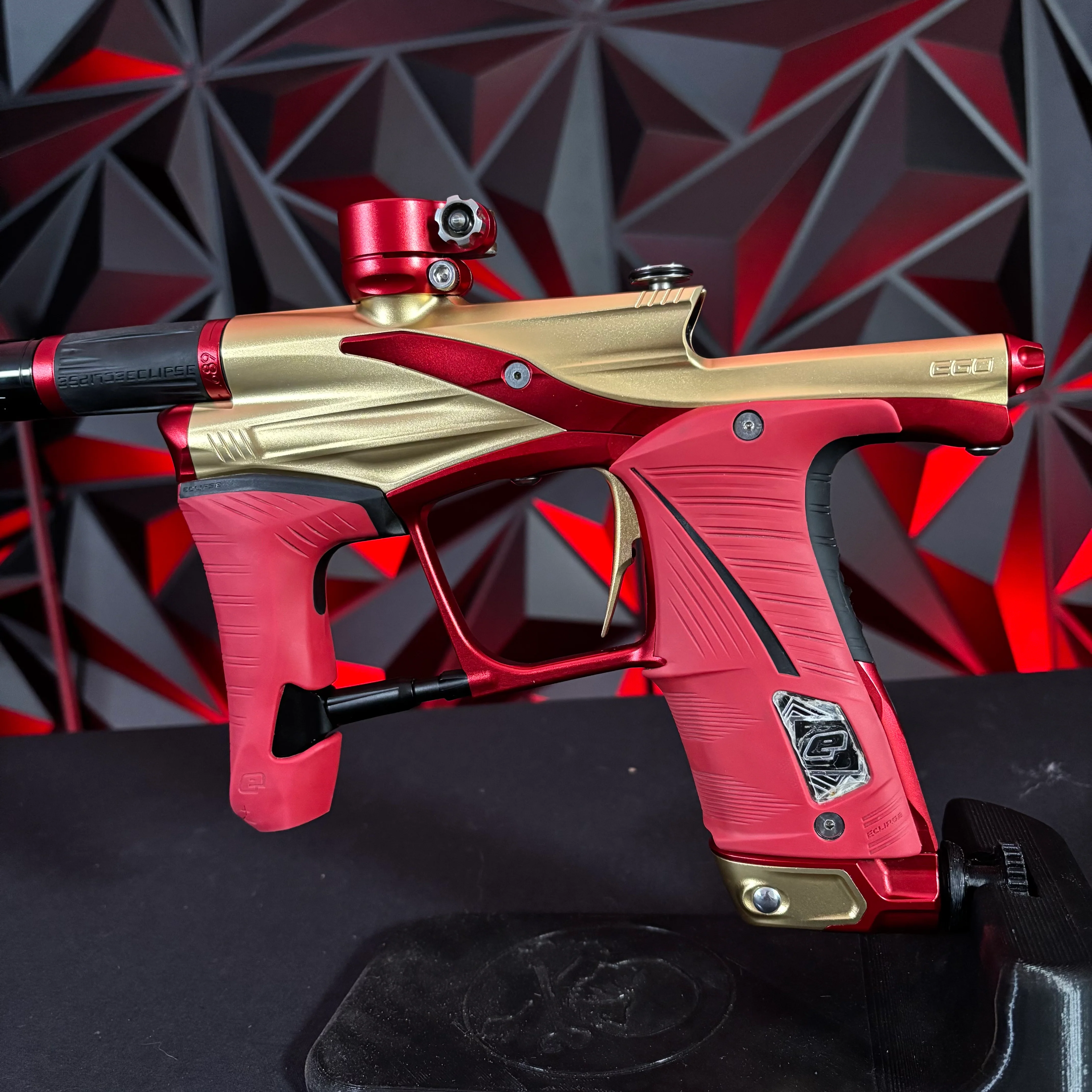 Used Planet Eclipse Lv1.6 Paintball Gun - Gold / Red - Image 4