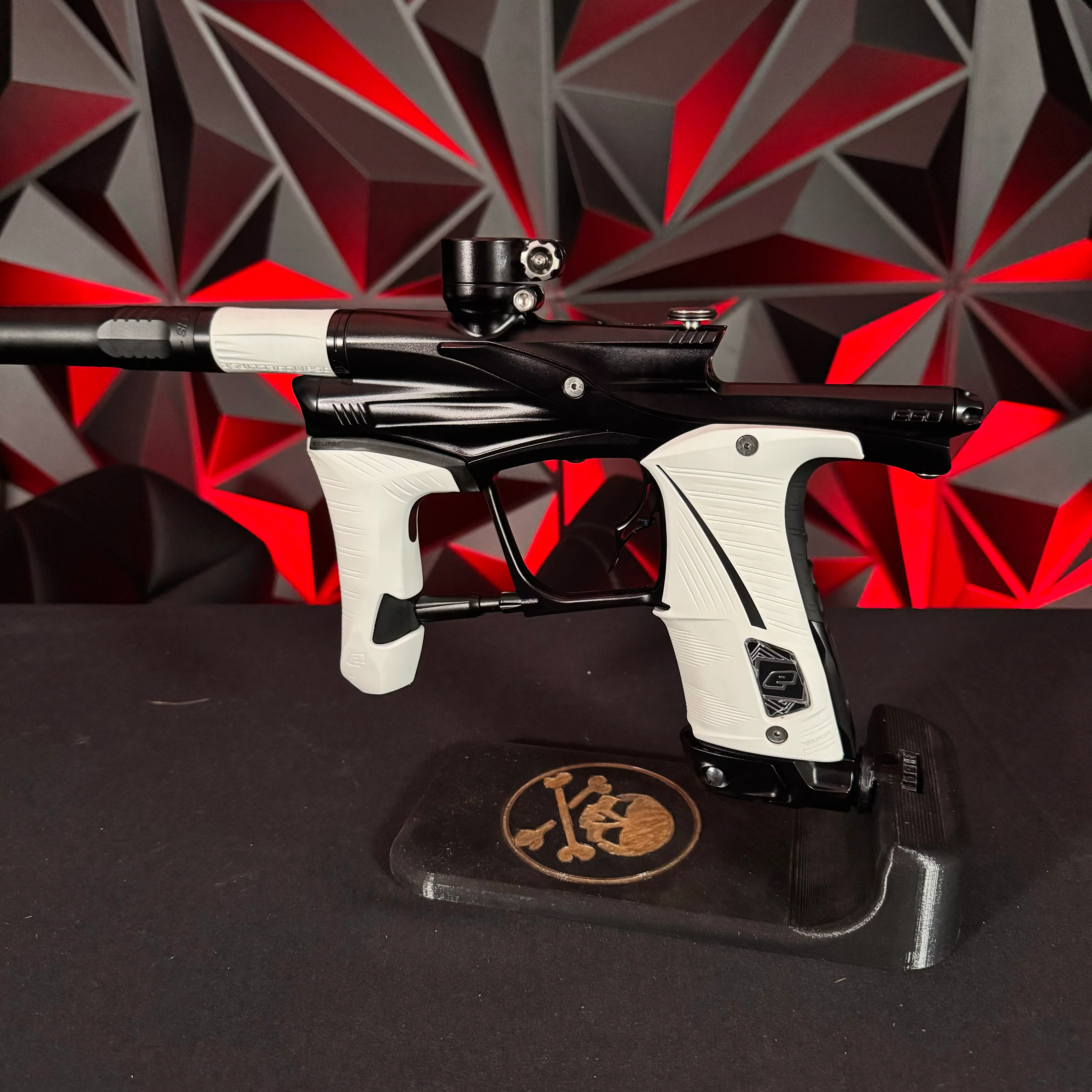 Used Planet Eclipse LV1.6 Paintball Gun -  Midnight w/ 3 FL Backs & Infamous Deuce Trigger - Image 3