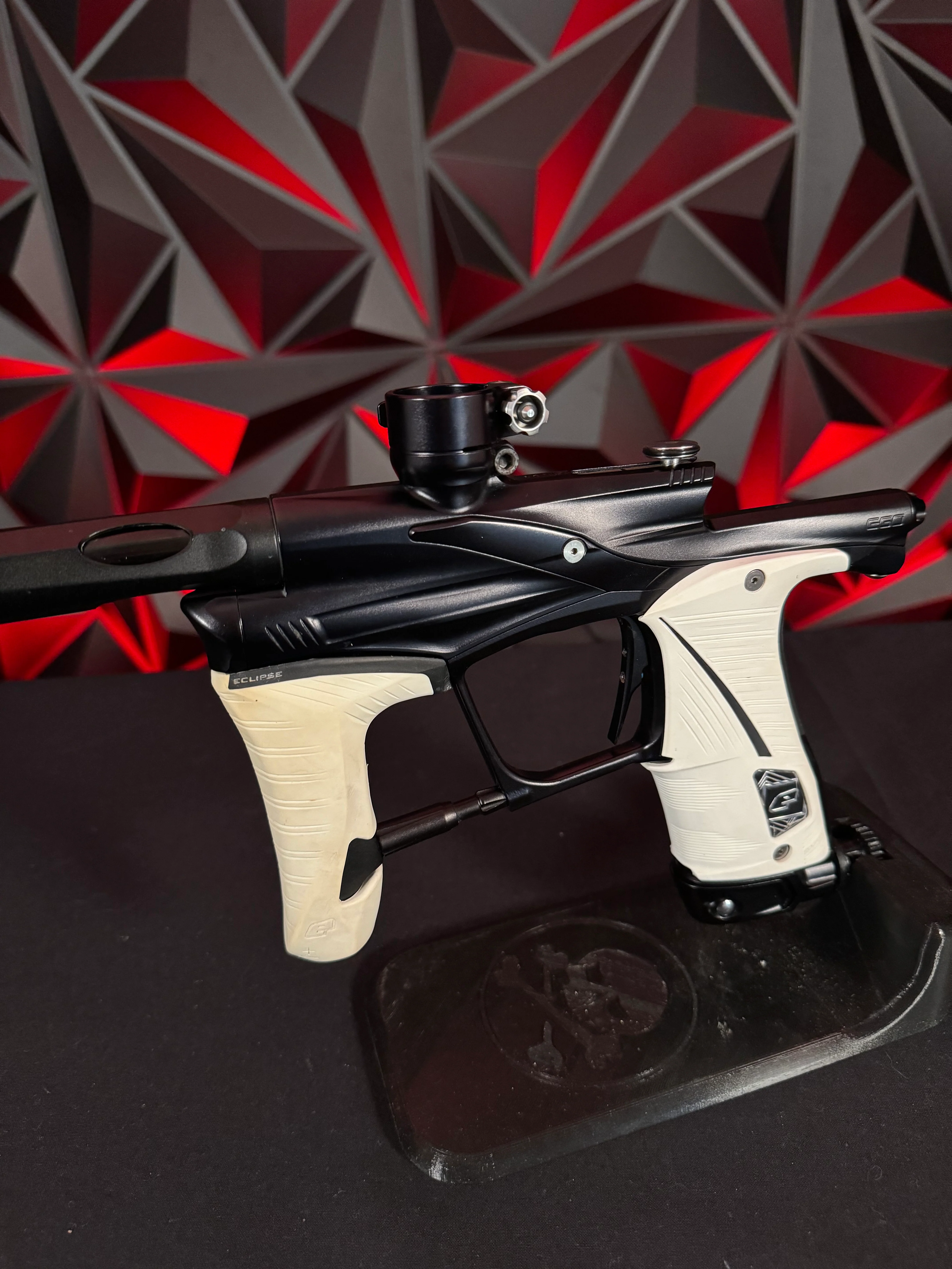 Used Planet Eclipse Lv1.6 Paintball Gun - Midnight w/Shaft FR Barrel Back w/Custom Anno Core Tip (Silver Black Splash) - Image 4