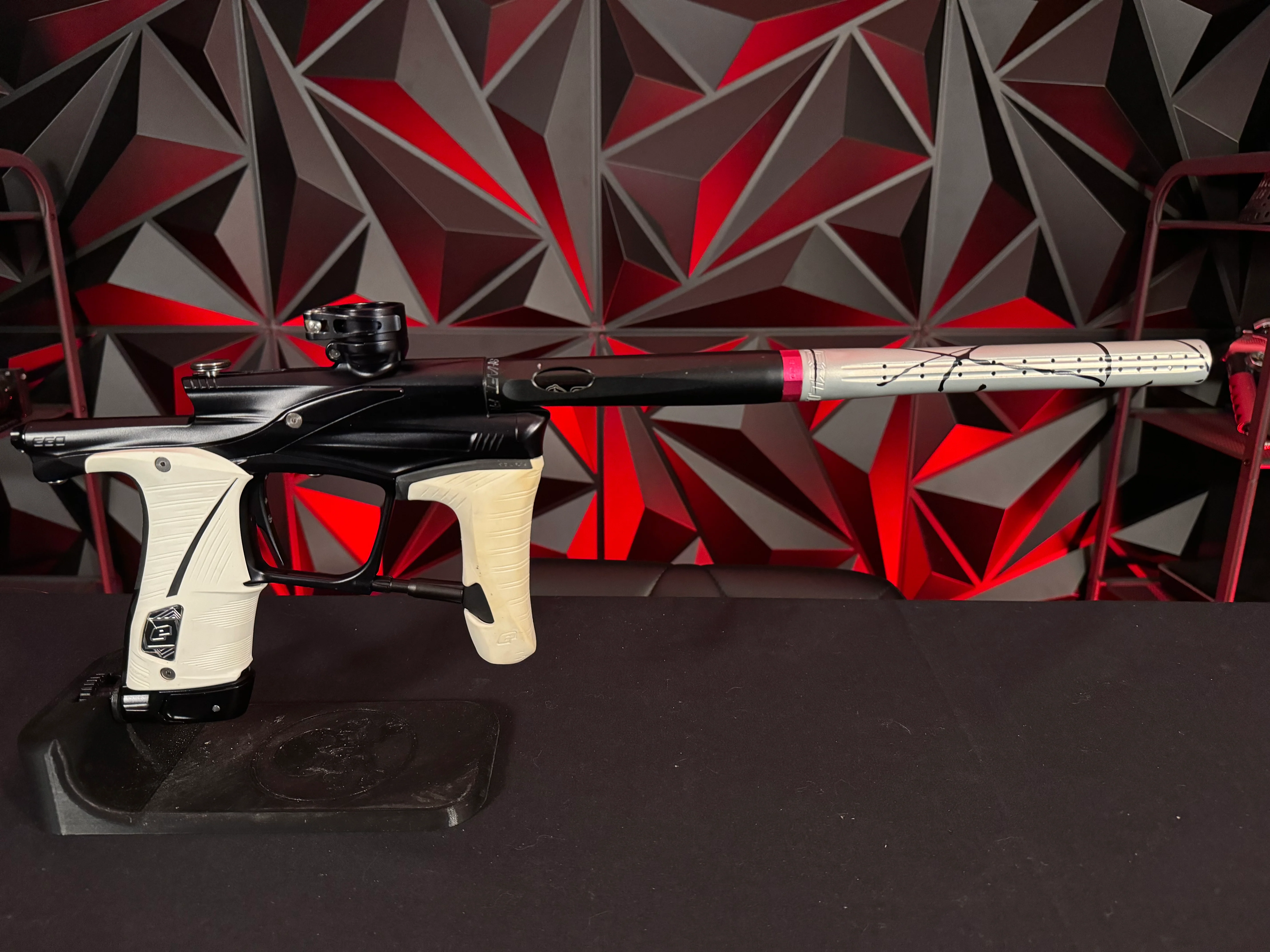 Used Planet Eclipse Lv1.6 Paintball Gun - Midnight w/Shaft FR Barrel Back w/Custom Anno Core Tip (Silver Black Splash) - Image 5