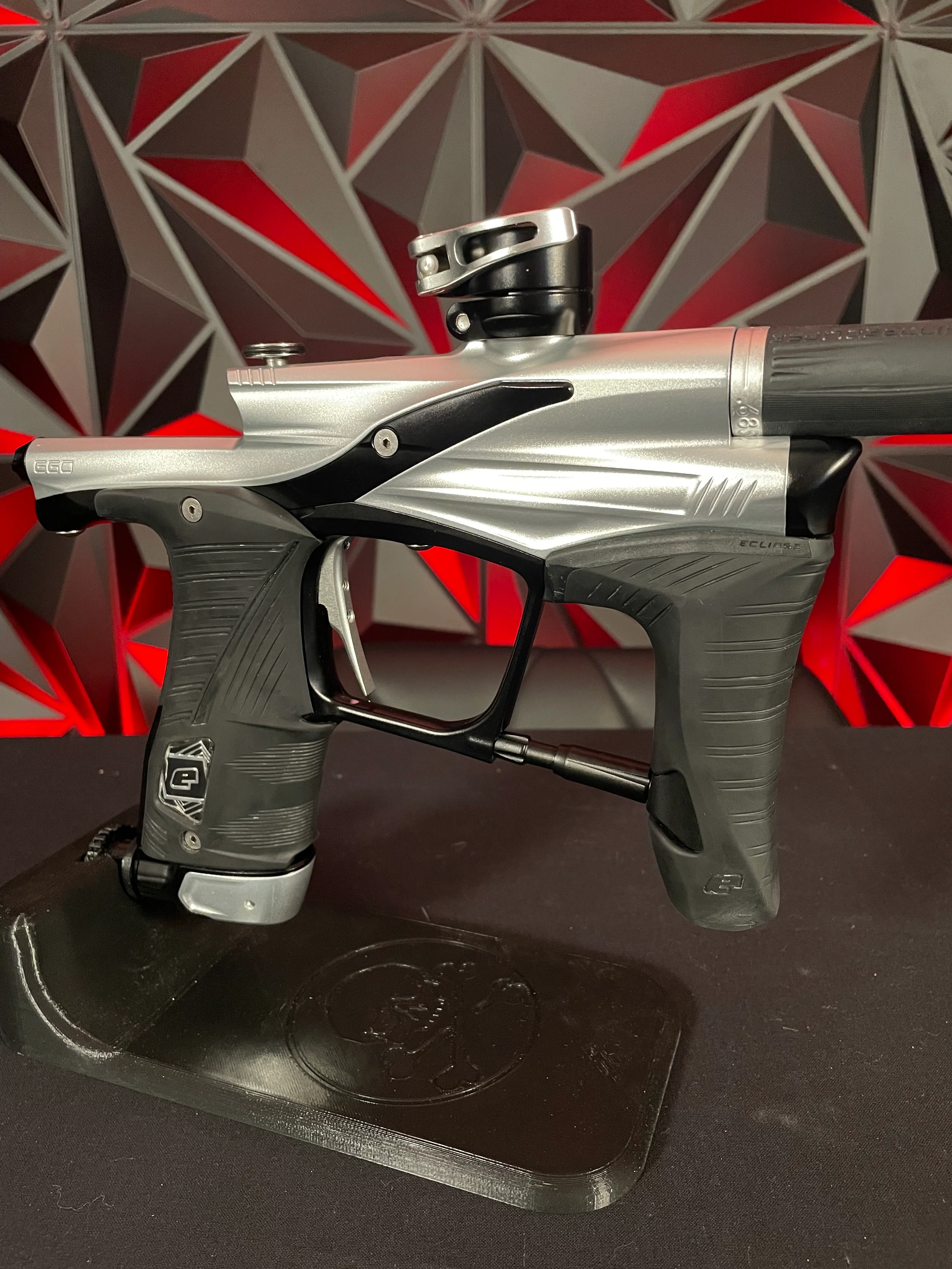 Used Planet Eclipse LV1.6 Paintball Gun - Silver/Black w/ Full FL Kit - Image 3