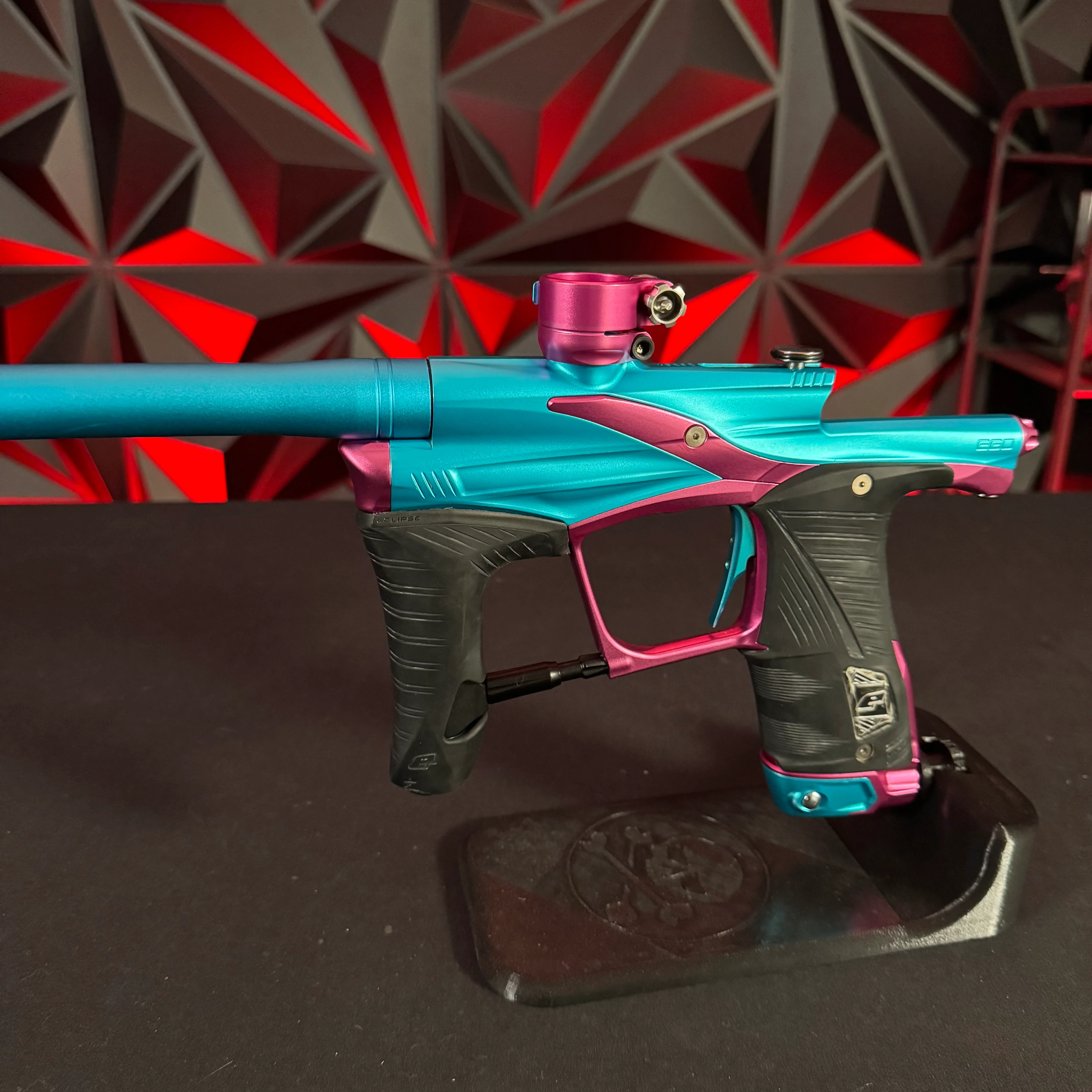 Used Planet Eclipse LV1.6 Paintball Gun - Teal/Pink - Image 5