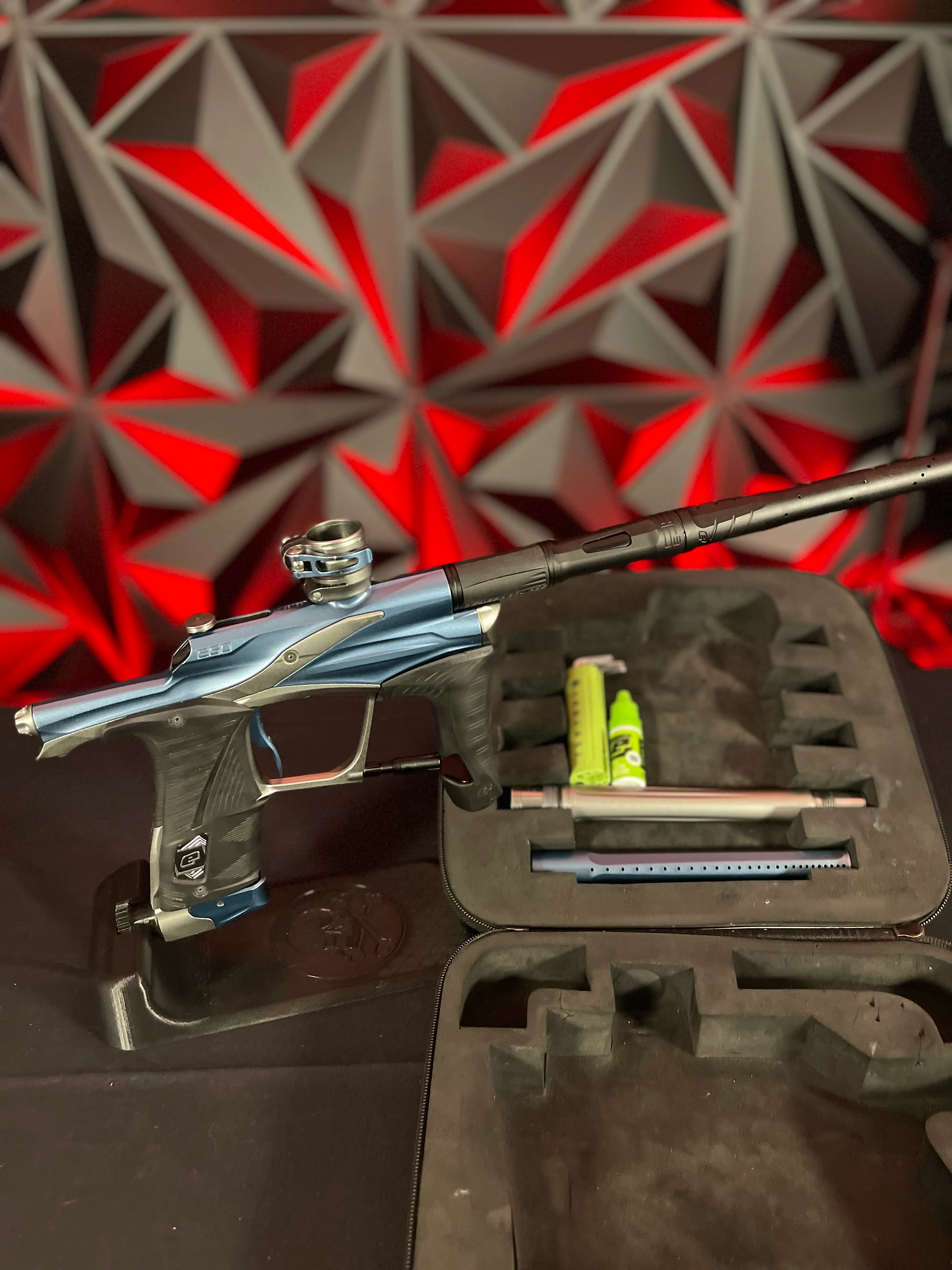 Used Planet Eclipse LV1 Paintball Gun - Blue/Dark Grey w/s63 PWR Barrel System - Image 7