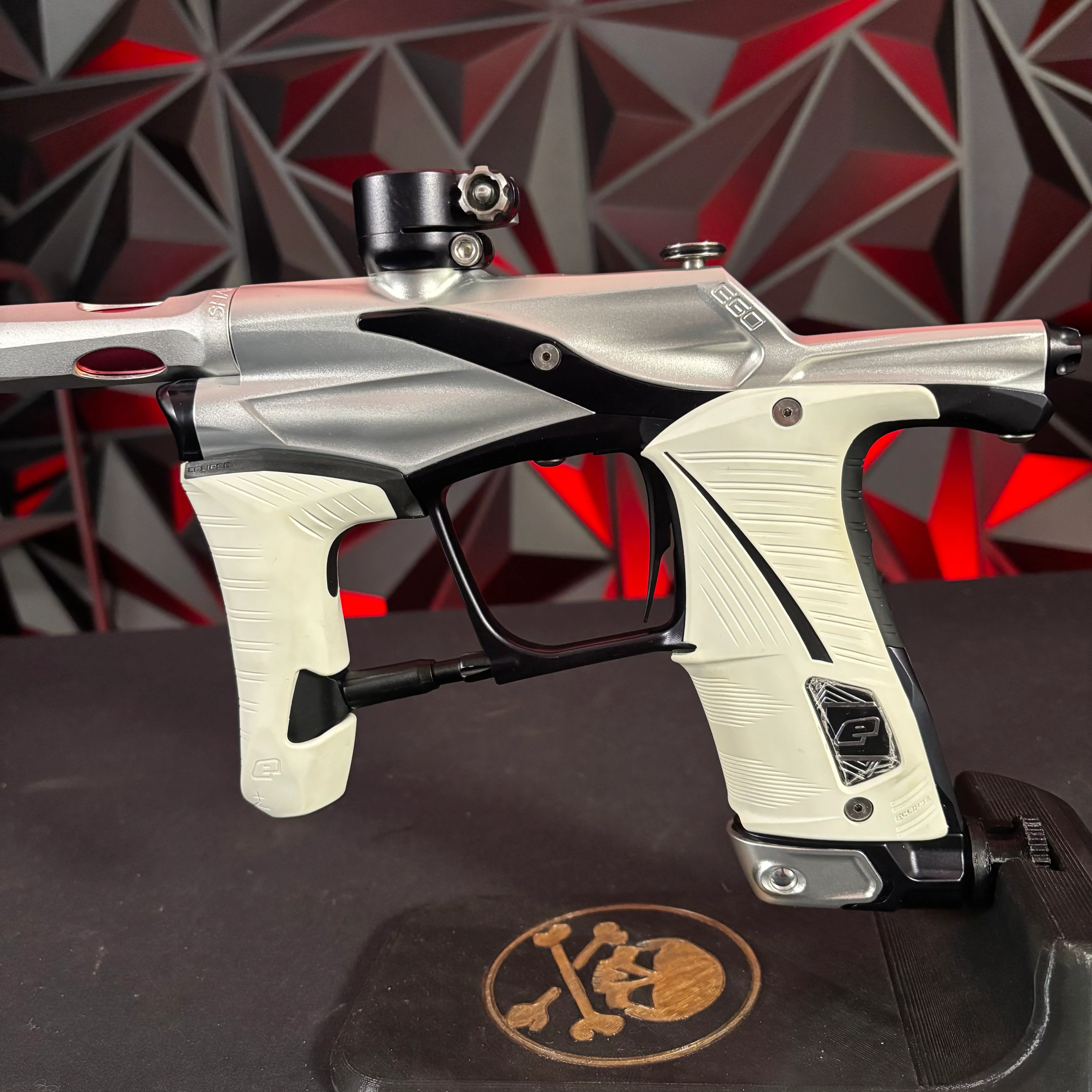 Used Planet Eclipse LV1 Paintball Gun - Silver/Black - Image 4