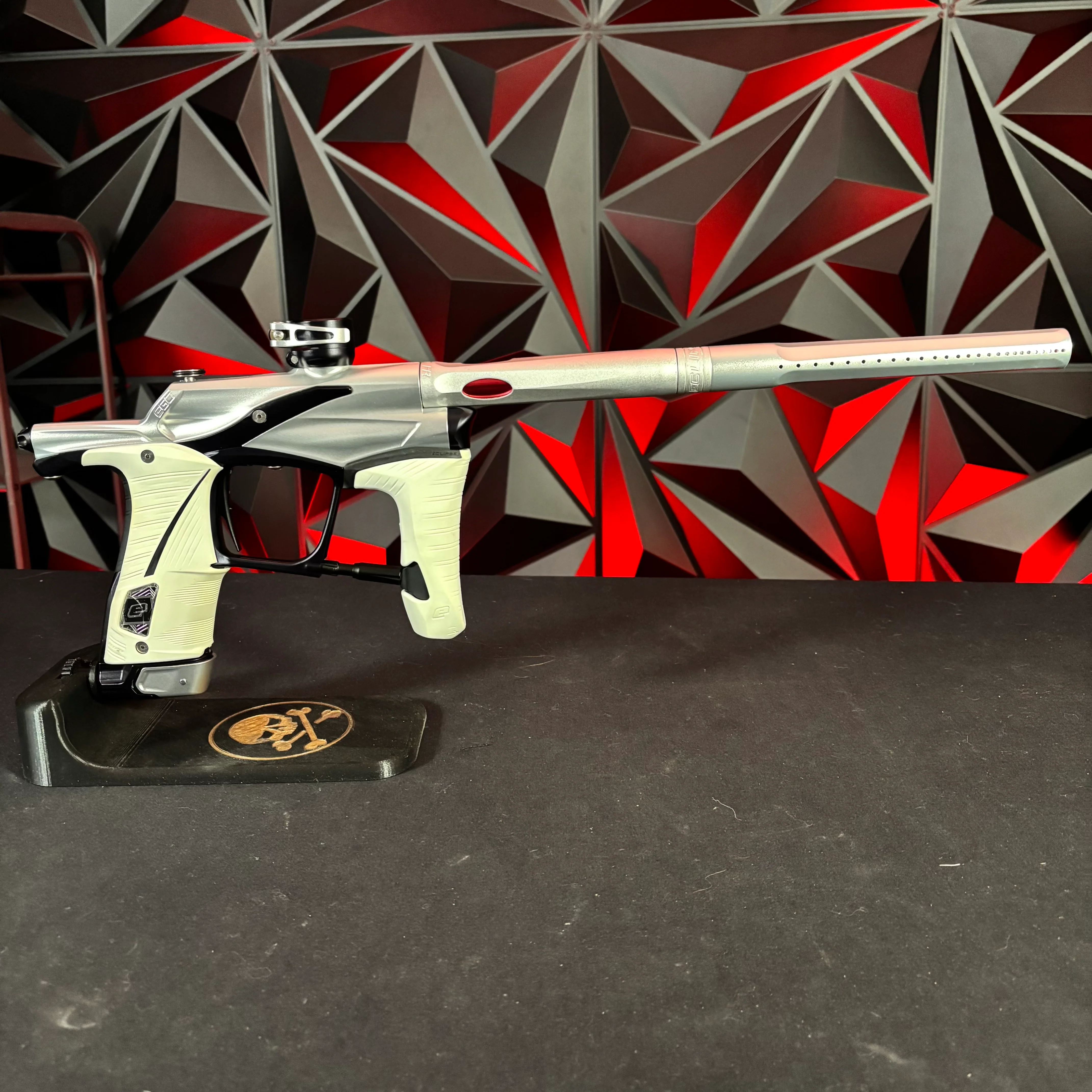 Used Planet Eclipse LV1 Paintball Gun - Silver/Black - Image 6