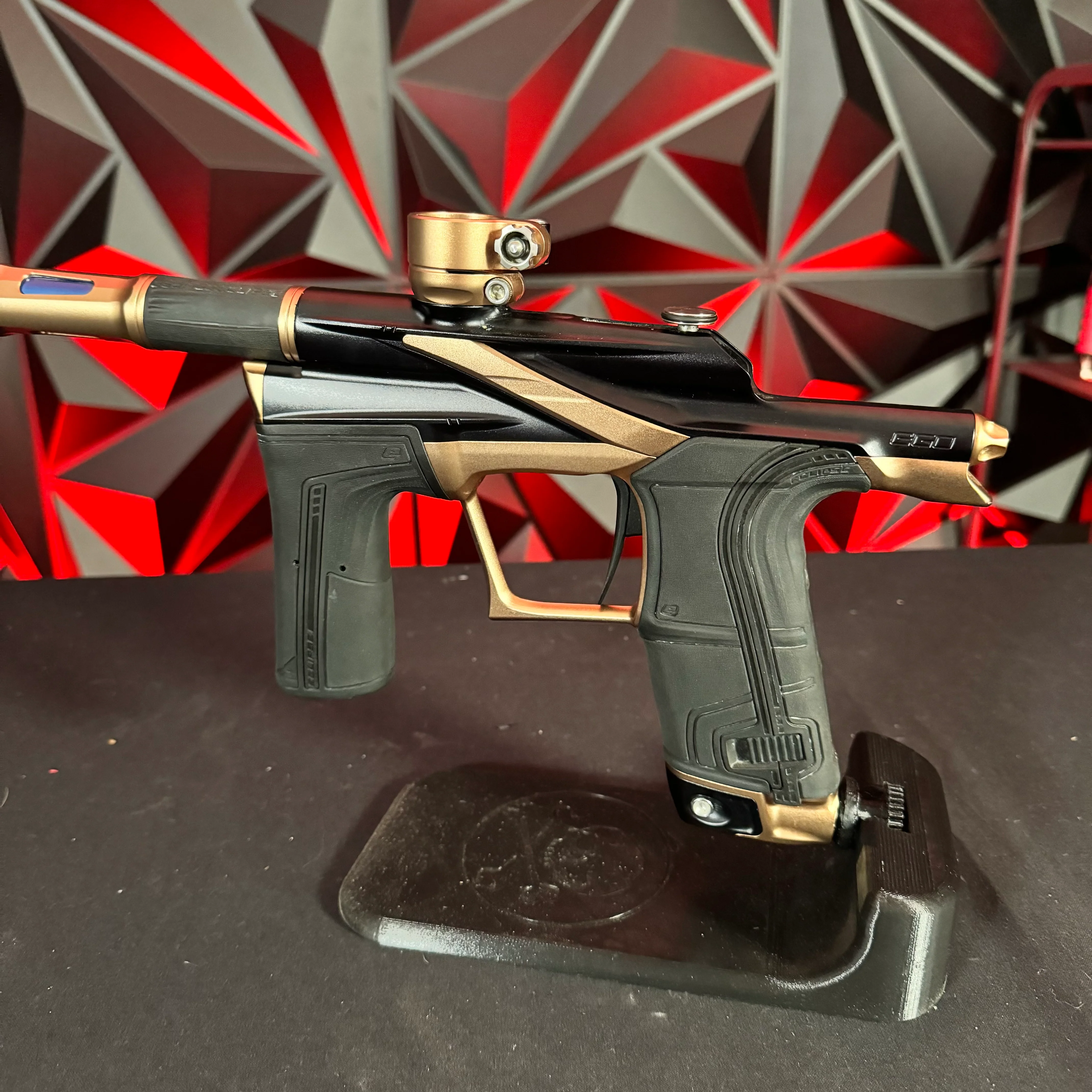 Used Planet Eclipse LV2 Paintball Gun -  Black/Bronze w/ 3 PWR Inserts - Image 2