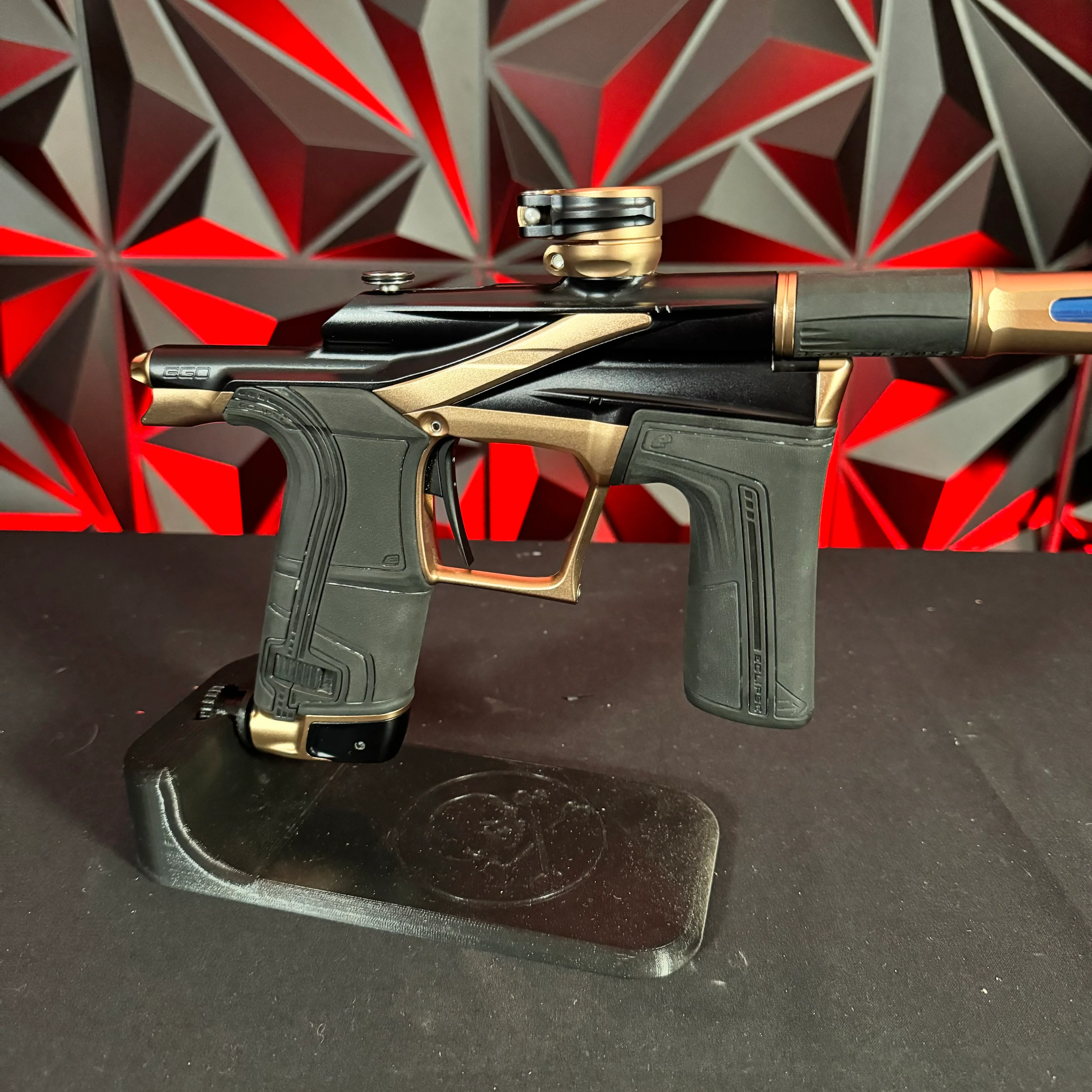 Used Planet Eclipse LV2 Paintball Gun -  Black/Bronze w/ 3 PWR Inserts - Image 3