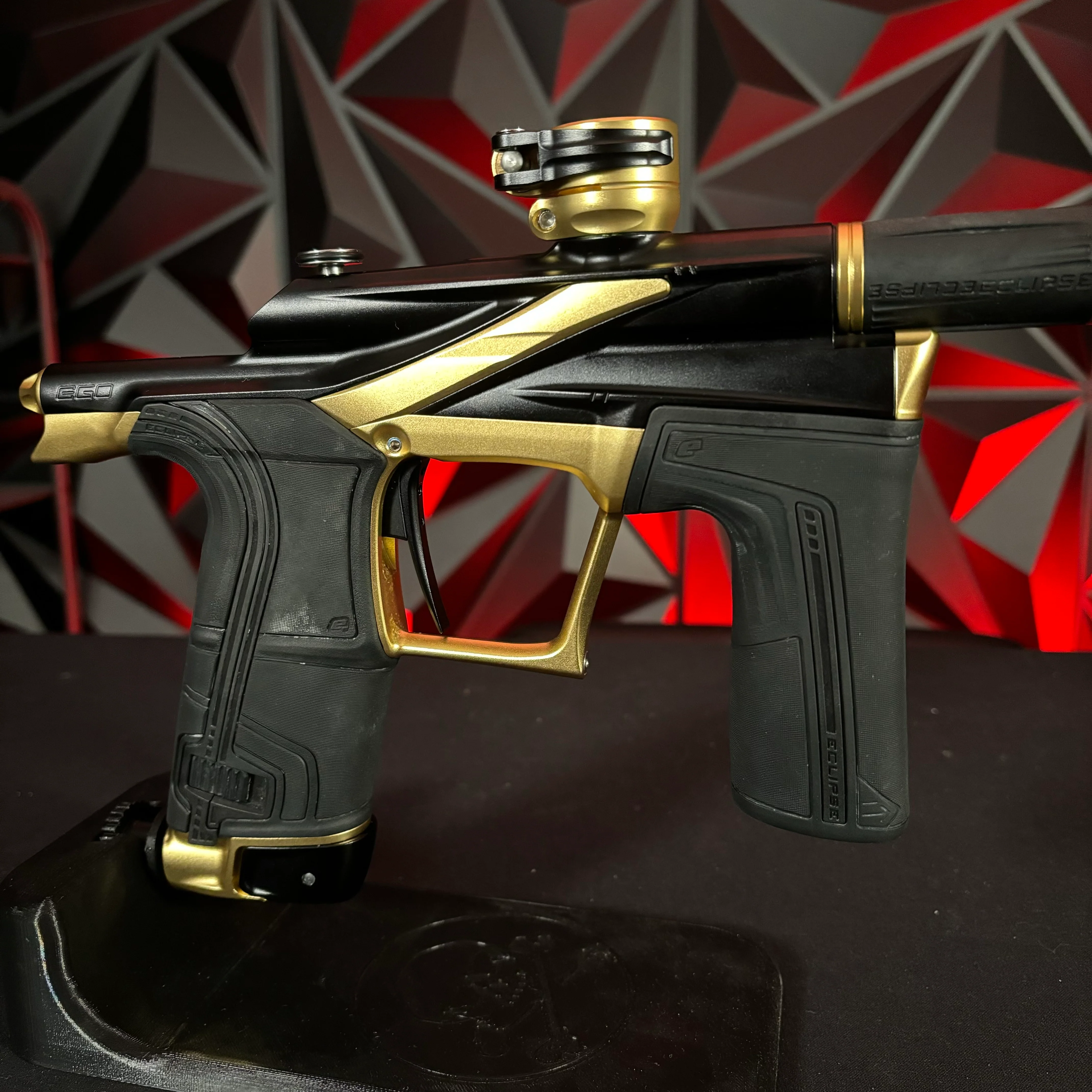 Used Planet Eclipse LV2 Paintball Gun - Black/Gold - Image 4