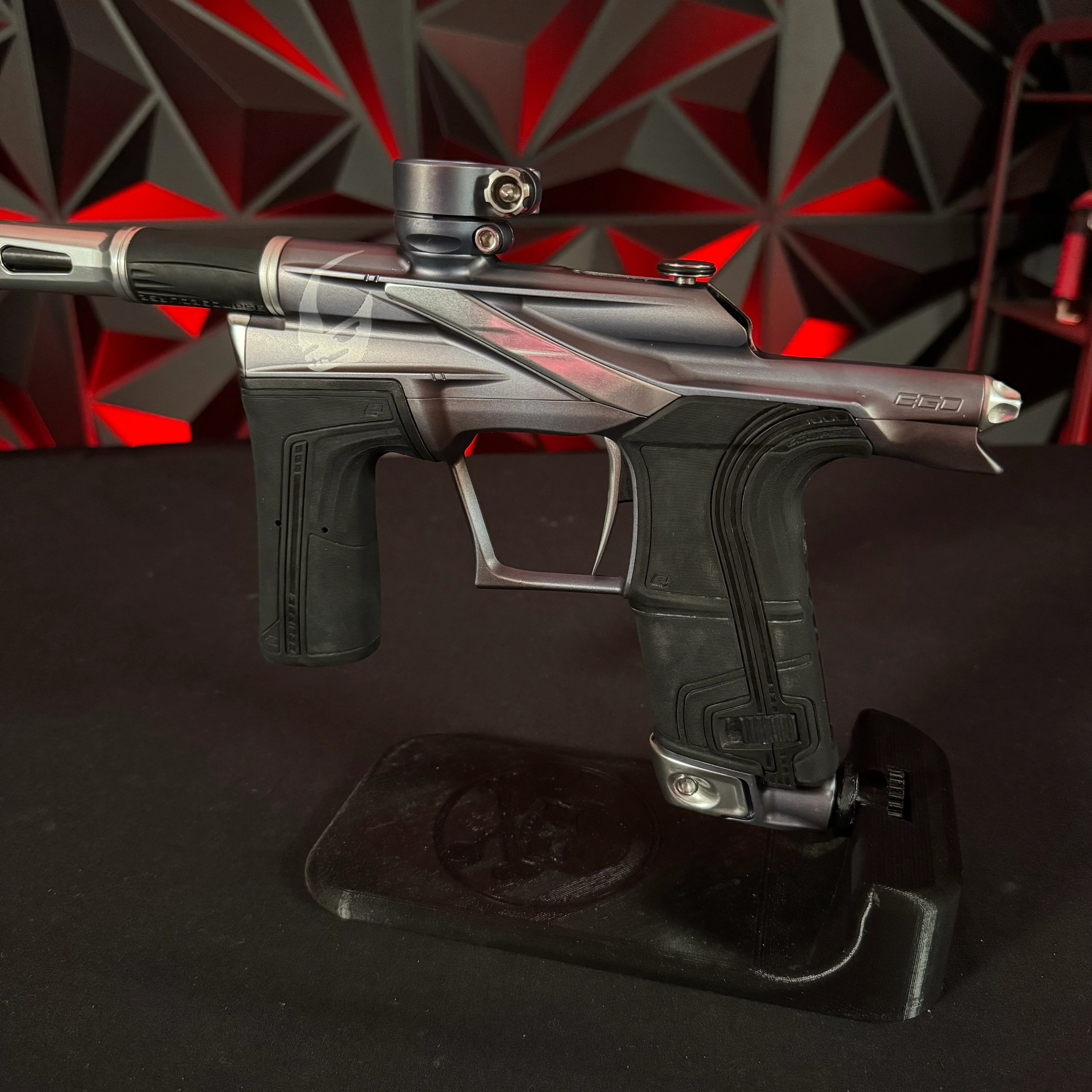 Used Planet Eclipse LV2 Paintball Gun - LE Mandalorian - Image 3