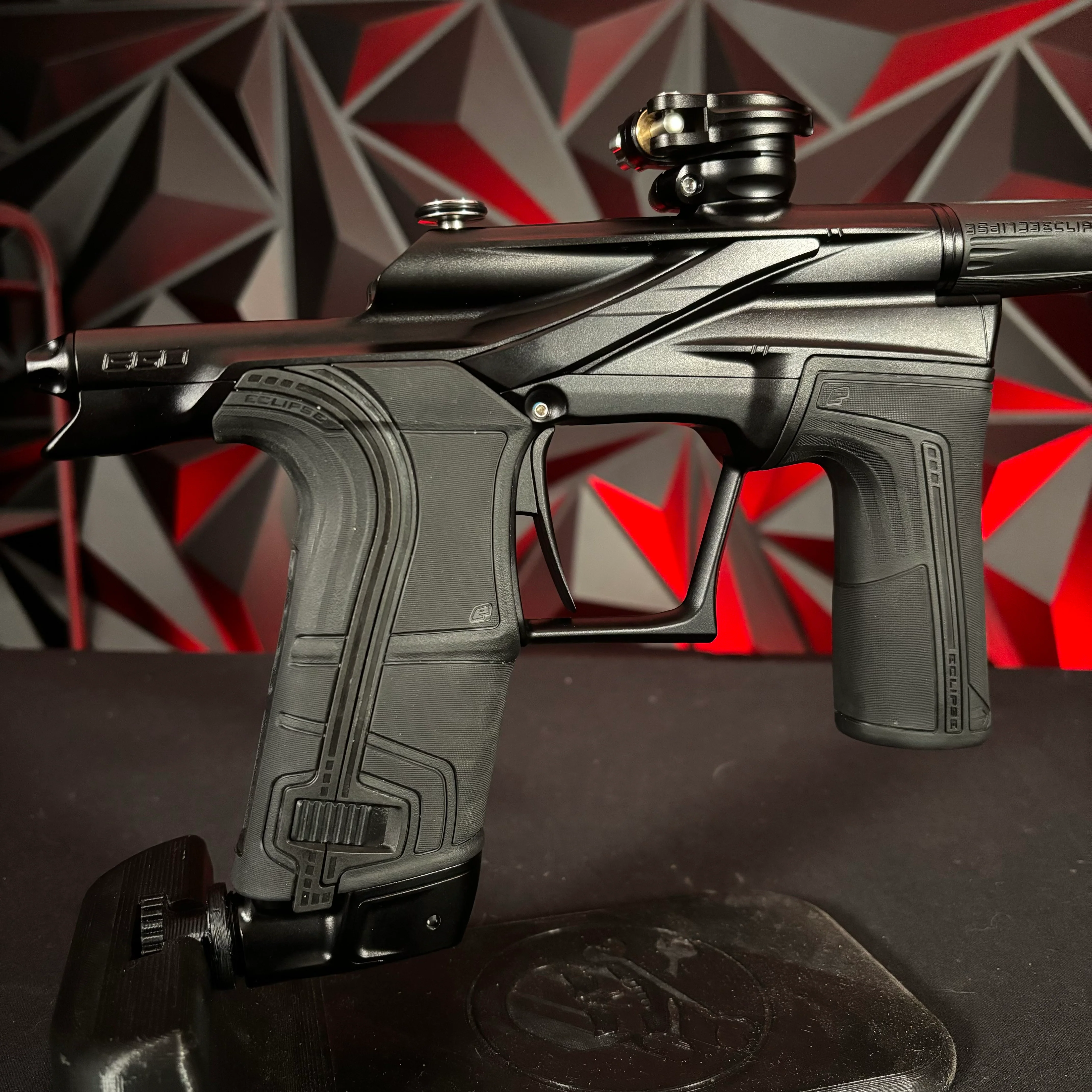 Used Planet Eclipse LV2 Paintball Gun - Midnight w/ 2 s63 Barrel Inserts - Image 2